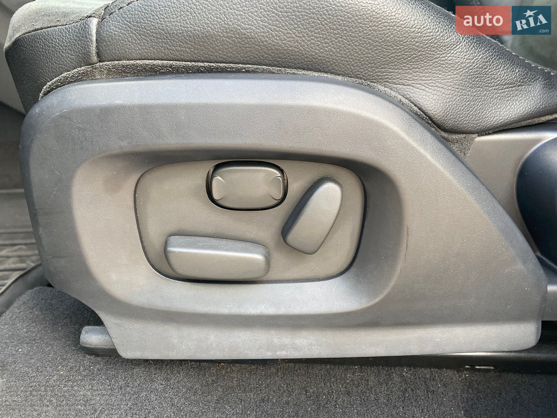 Land Rover Range Rover Evoque 2012 VIN SALVN2BG4DH733326 фото оголошення 32 з 77