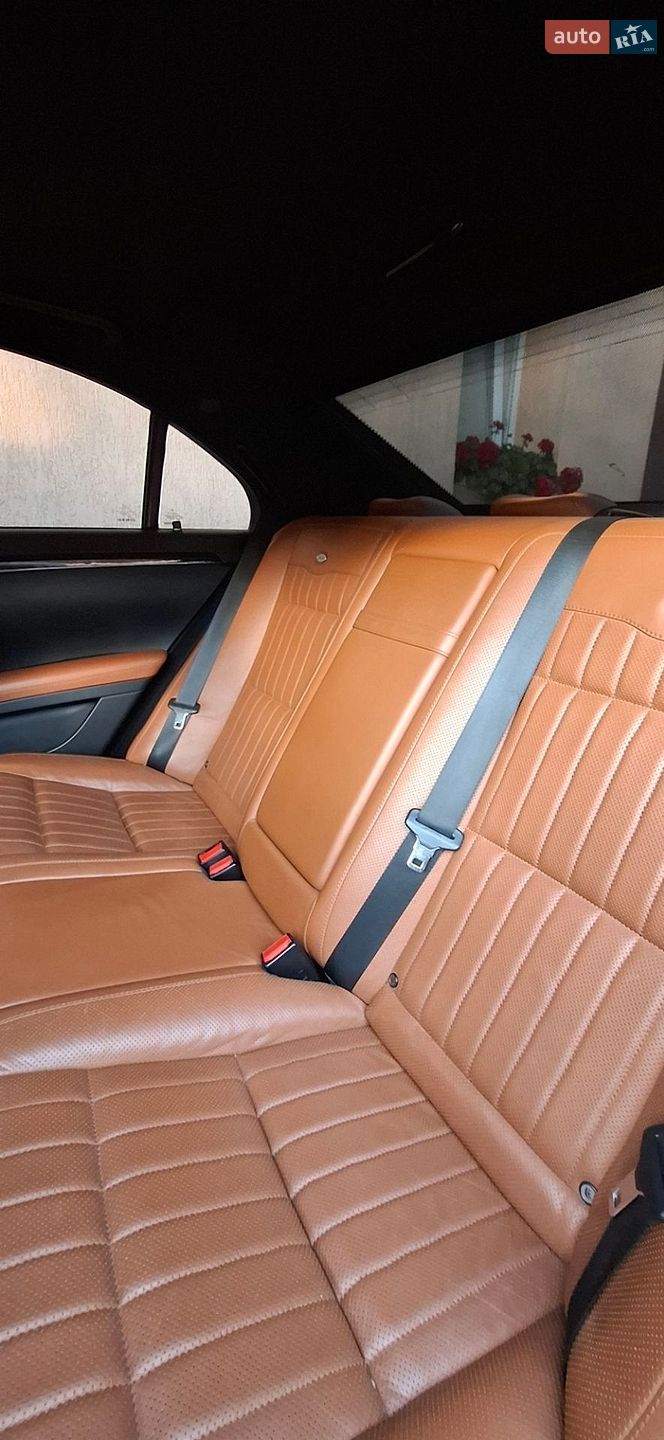 Mercedes-Benz S-Class 2011 VIN WDDNG8DB3CA452587 фото оголошення 10 з 15