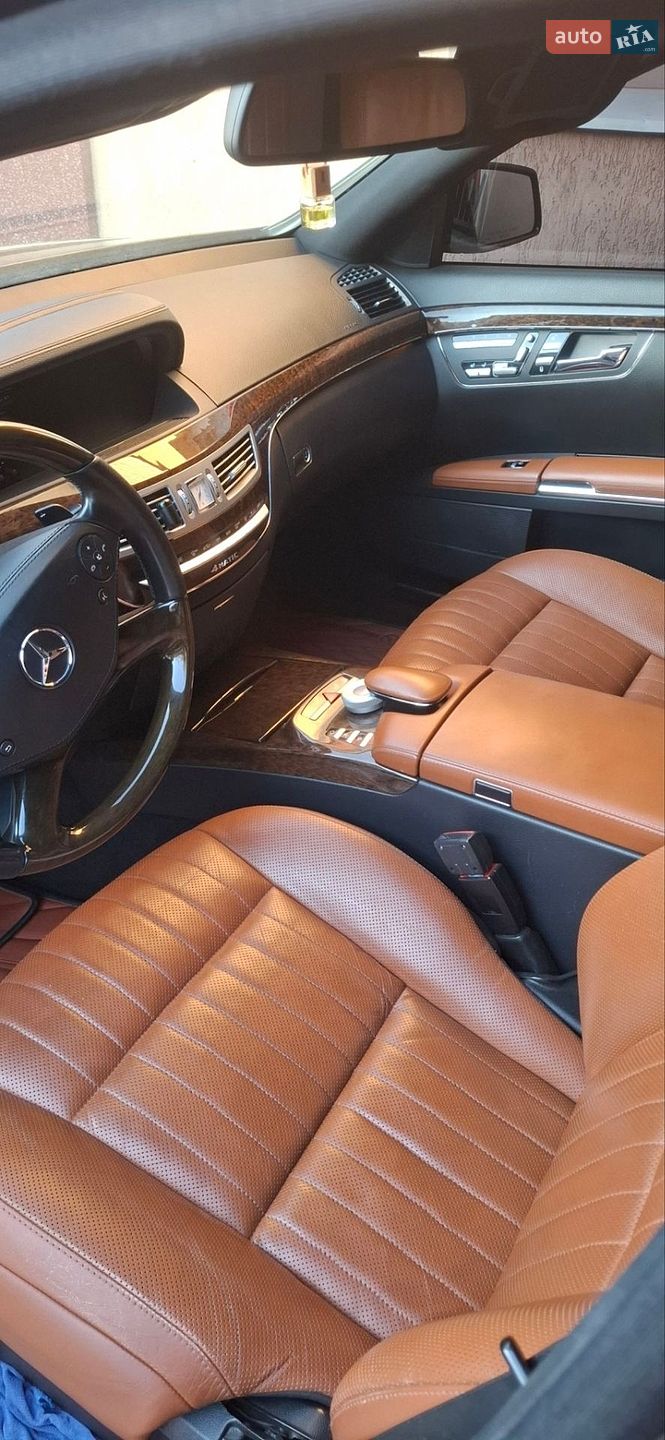 Mercedes-Benz S-Class 2011 VIN WDDNG8DB3CA452587 фото оголошення 7 з 15