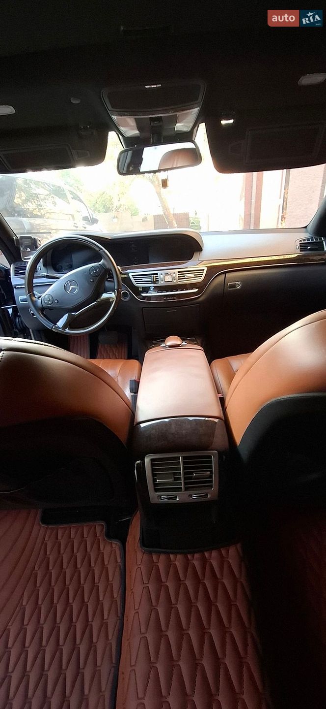 Mercedes-Benz S-Class 2011 VIN WDDNG8DB3CA452587 фото оголошення 11 з 15