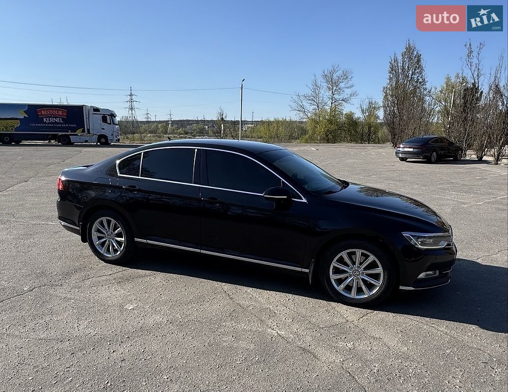 Volkswagen Passat 2015 VIN WVWZZZ3CZFE525264 фото оголошення 2 з 23