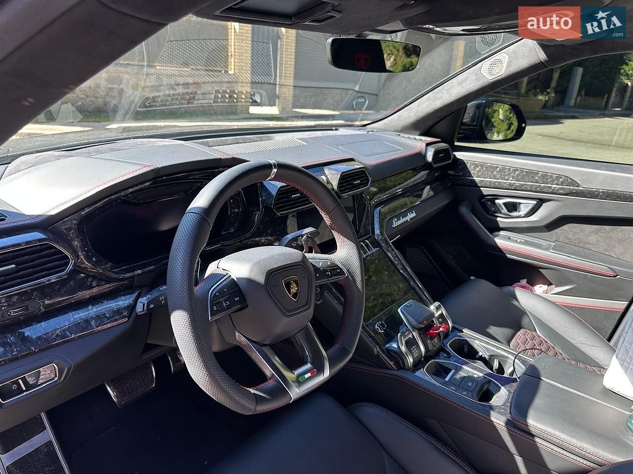 Lamborghini Urus 2021 VIN ZPBUA1ZL0MLA12941 фото оголошення 10 з 16