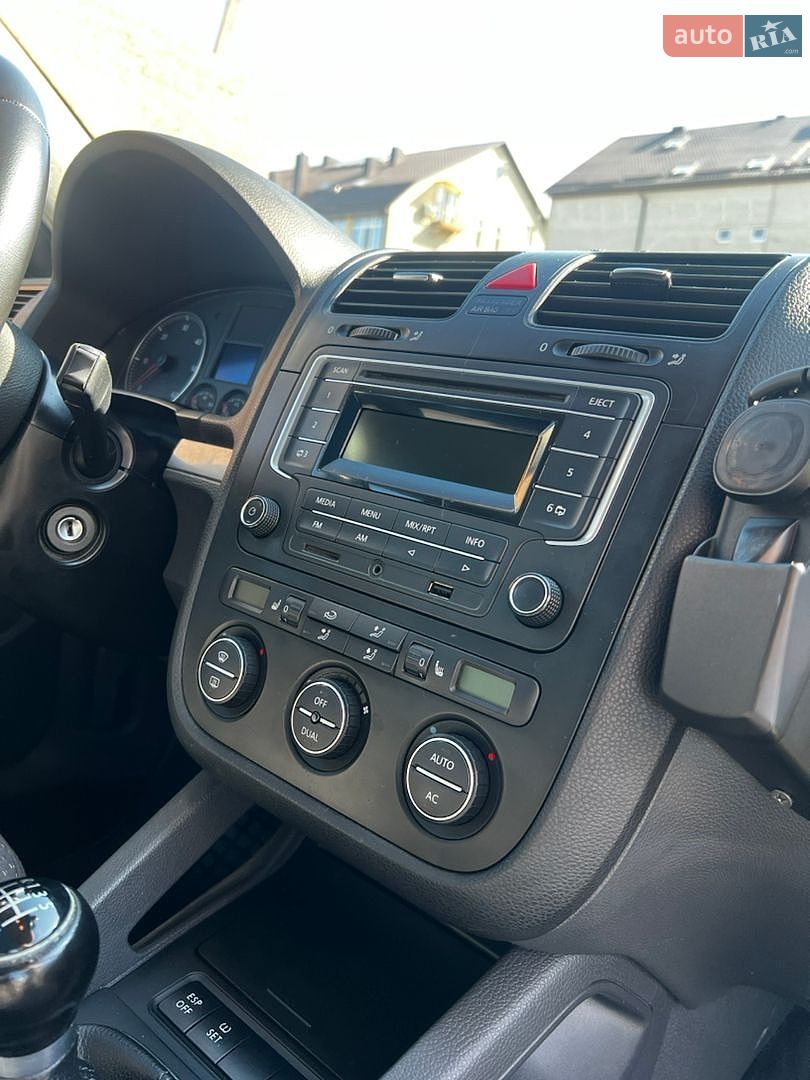 Volkswagen Golf 2008 VIN WVWZZZ1KZ8M324432 фото оголошення 39 з 47