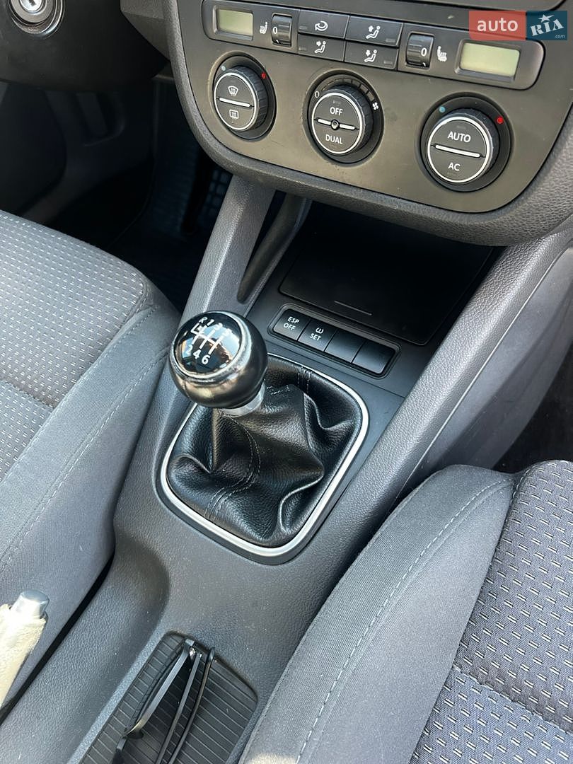 Volkswagen Golf 2008 VIN WVWZZZ1KZ8M324432 фото оголошення 40 з 47