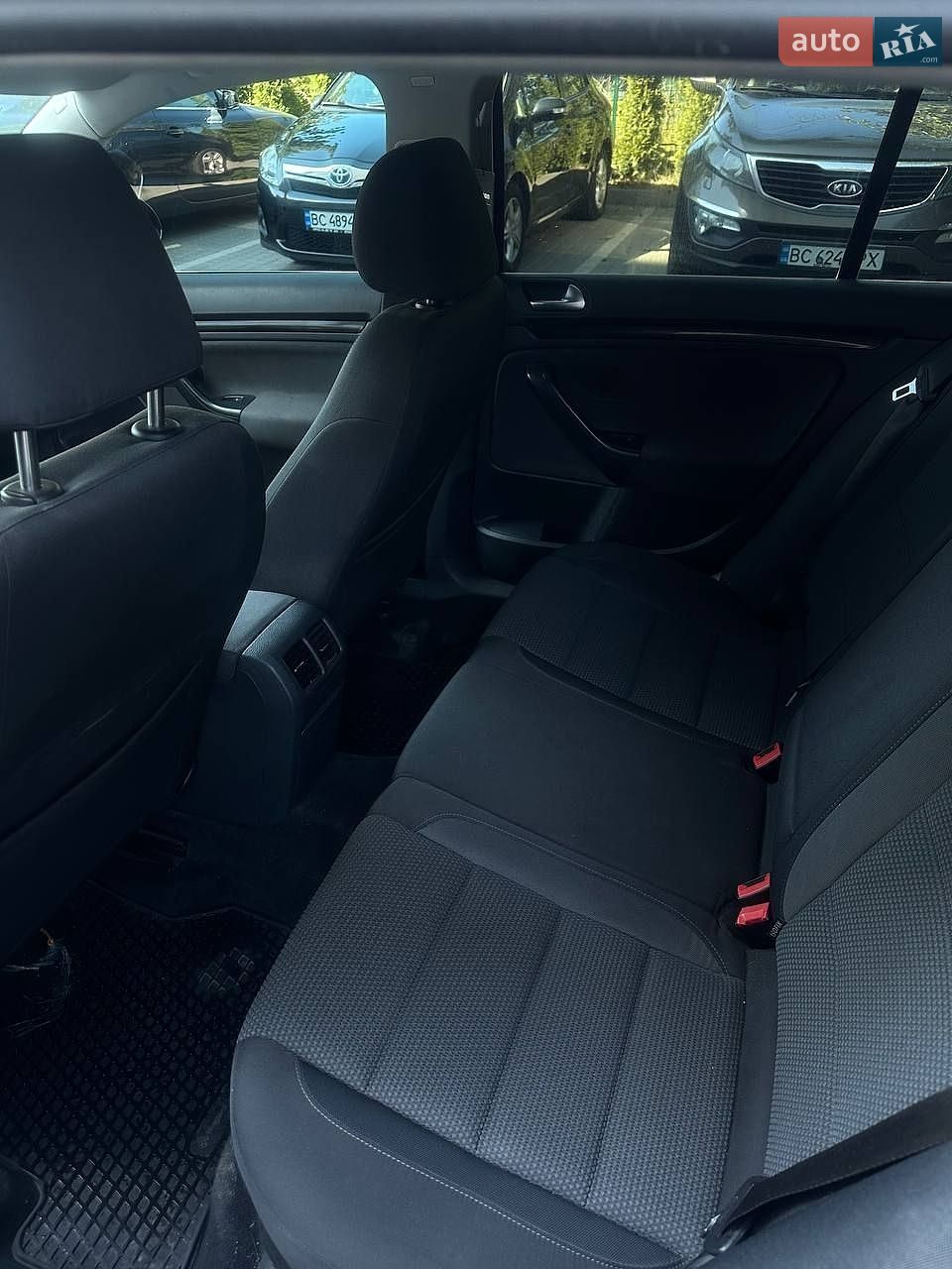 Volkswagen Golf 2010 VIN WVWZZZ1KZBM639744 фото оголошення 10 з 15