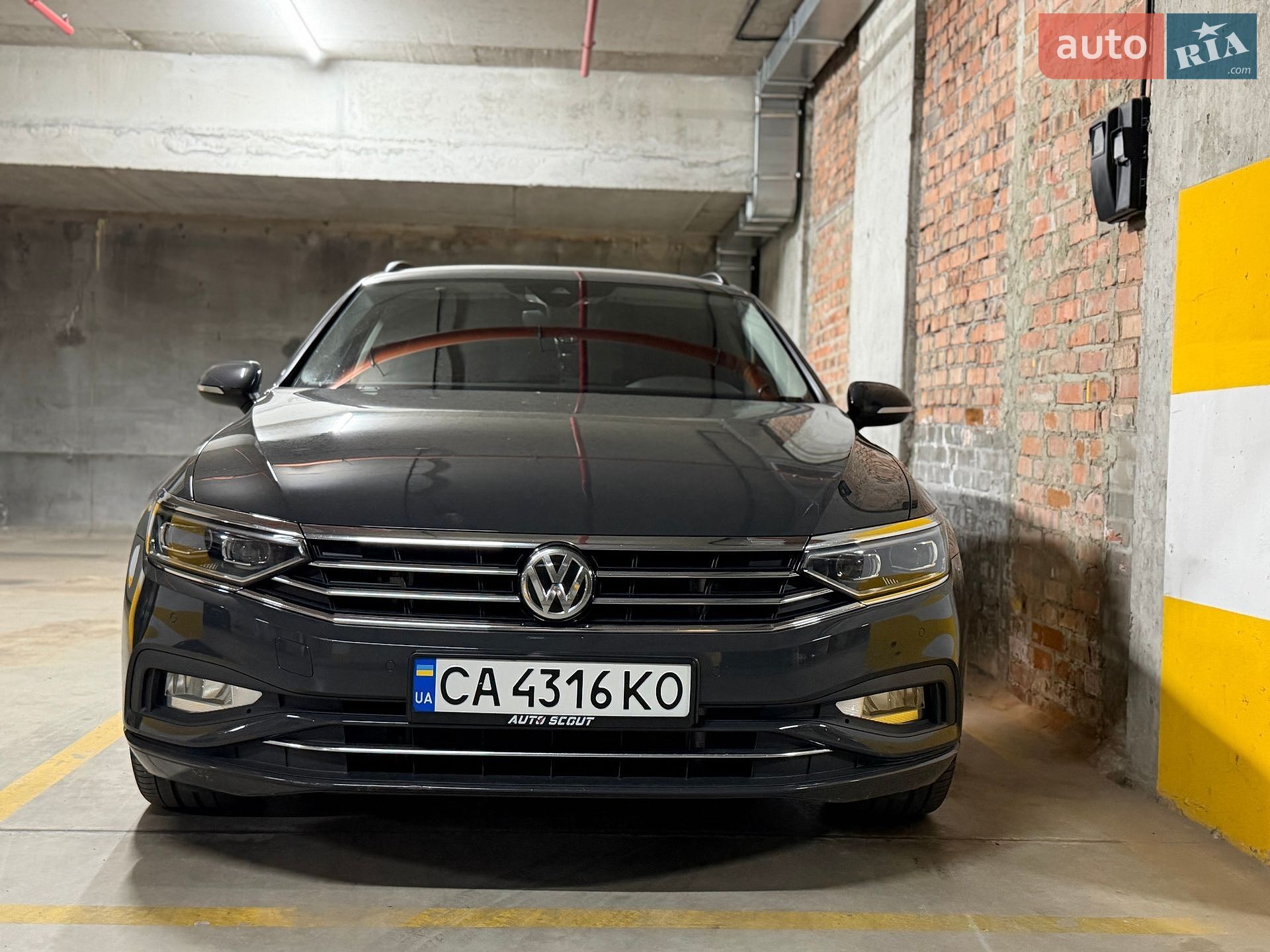 Volkswagen Passat 2019 VIN WVWZZZ3CZLE021657 фото оголошення 8 з 30