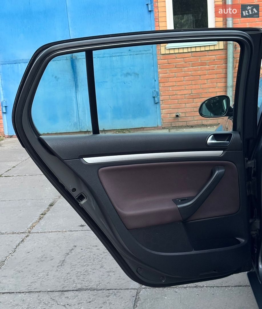 Volkswagen Golf 2008 VIN WVWZZZ1KZ8W135360 фото оголошення 40 з 45