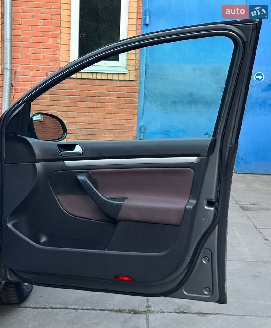 Volkswagen Golf 2008 VIN WVWZZZ1KZ8W135360 фото оголошення 42 з 45