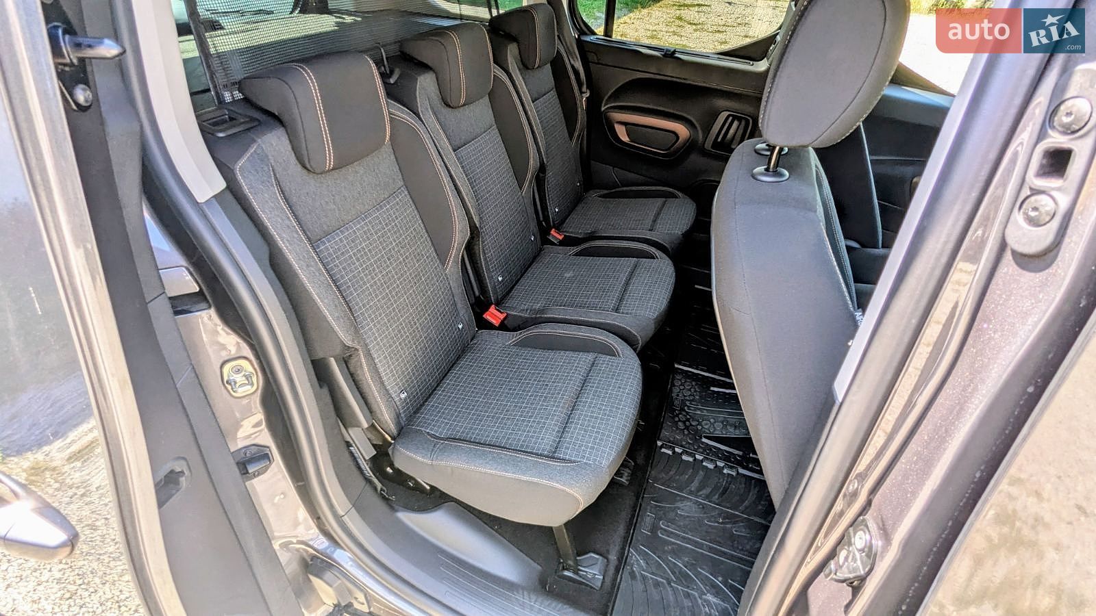 Peugeot Rifter 2018 VIN VR3ECYHZJJJ796173 фото оголошення 24 з 40
