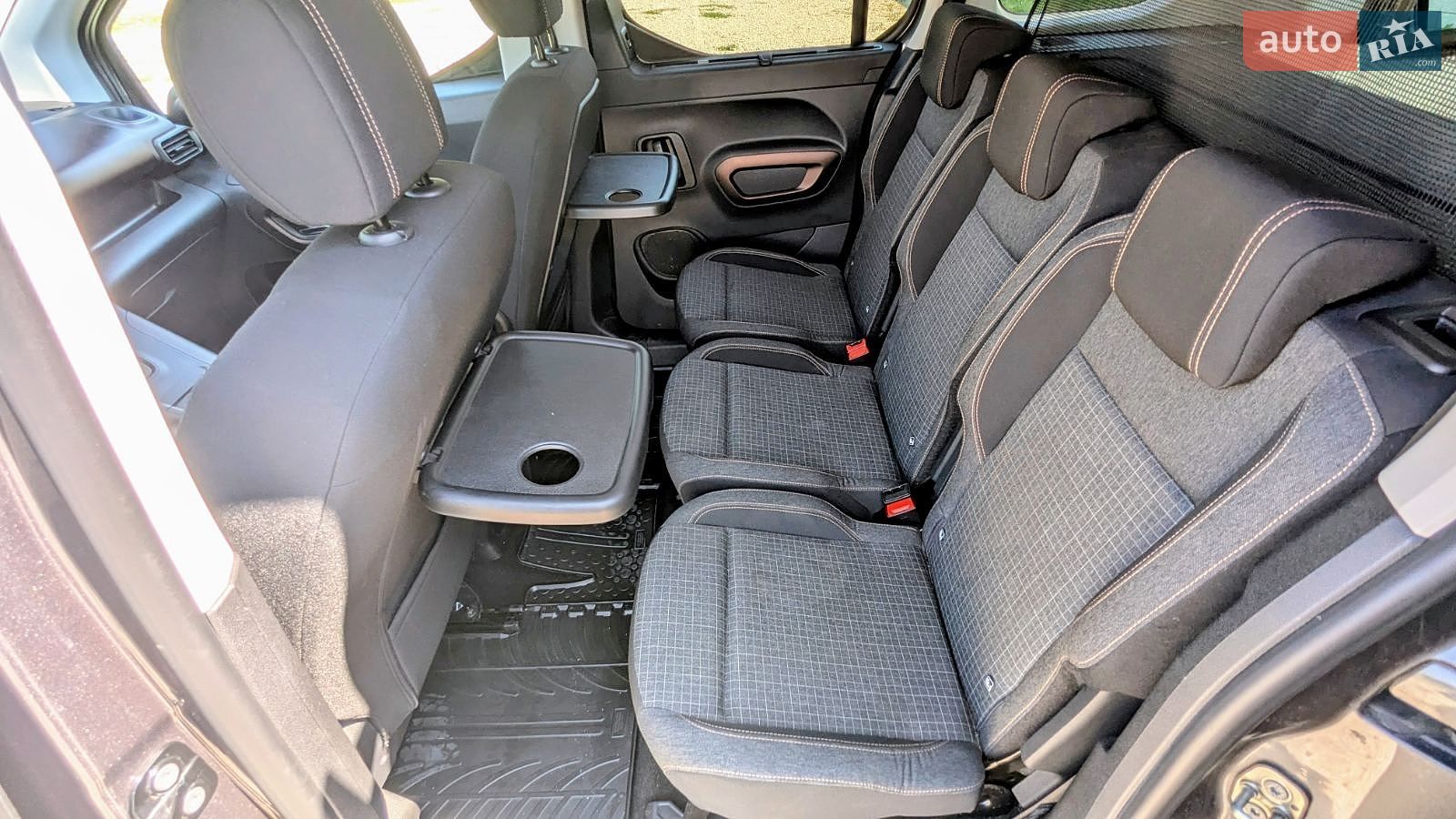 Peugeot Rifter 2018 VIN VR3ECYHZJJJ796173 фото оголошення 27 з 40