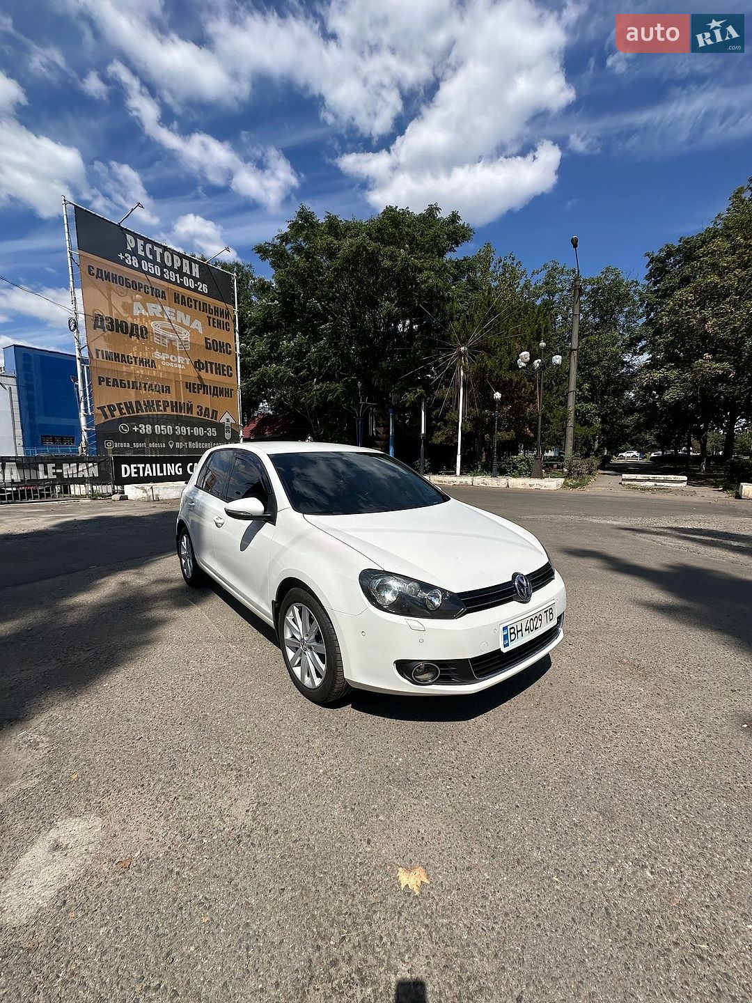 Volkswagen Golf 2010 VIN WVWZZZ1KZBW086526 фото оголошення 2 з 26