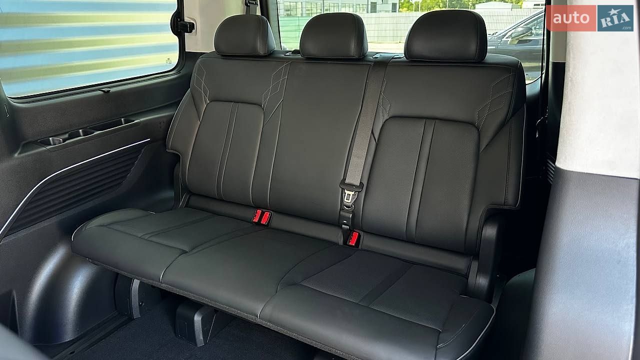 Hyundai Staria 2023 VIN KMHYF811DPU128290 фото оголошення 34 з 42