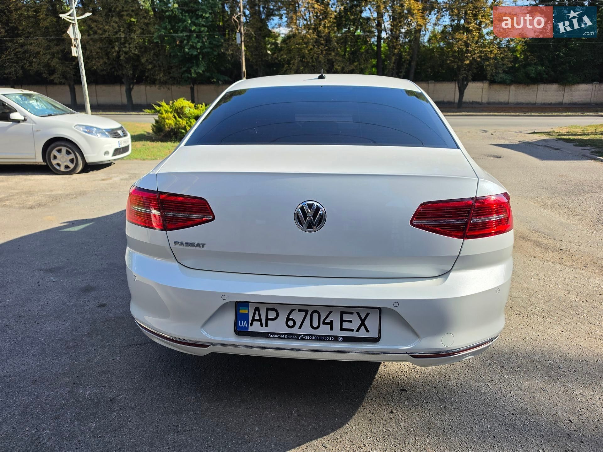 Volkswagen Passat 2018 VIN WVWZZZ3CZKE021404 фото оголошення 9 з 34