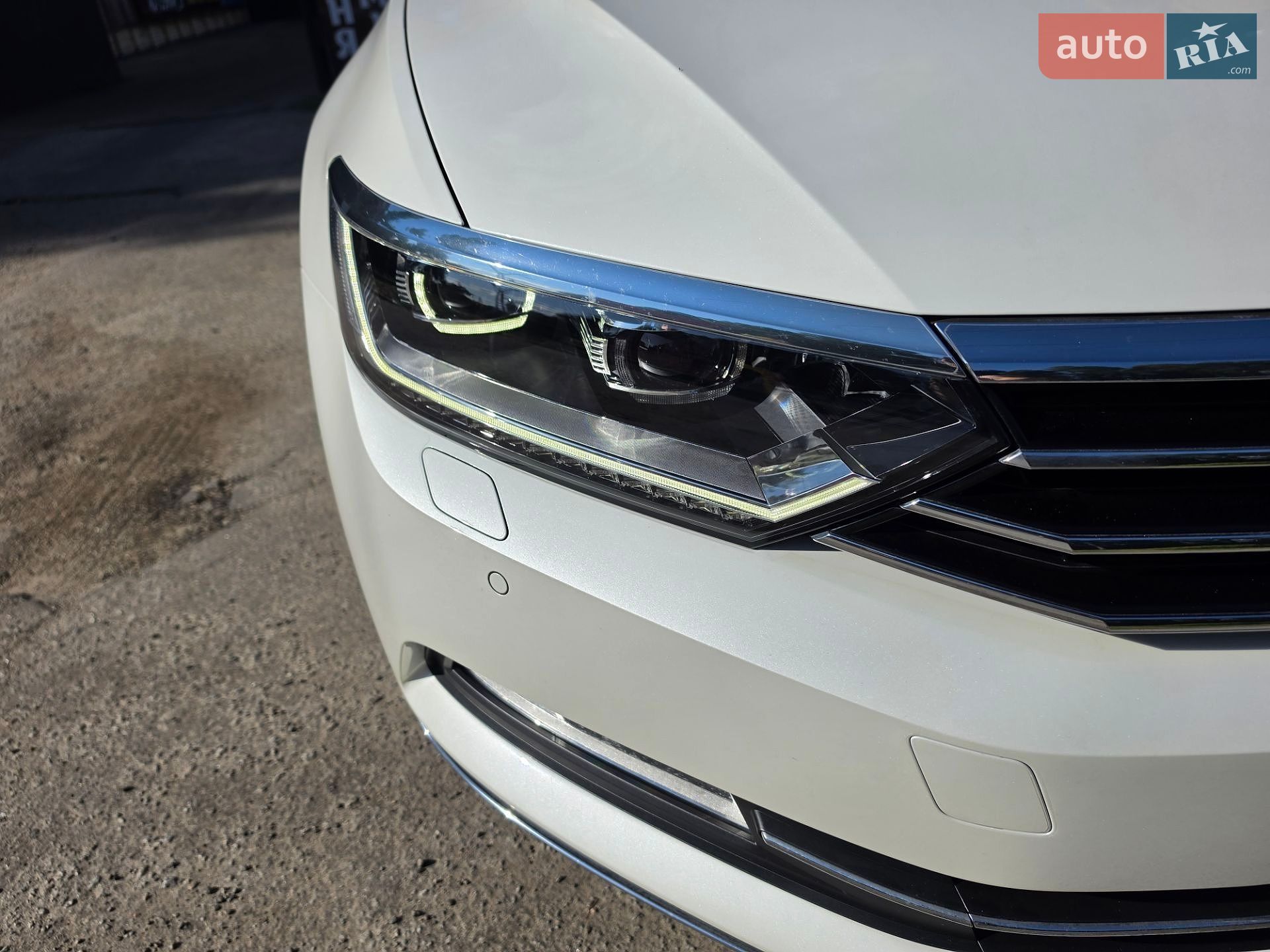 Volkswagen Passat 2018 VIN WVWZZZ3CZKE021404 фото оголошення 8 з 34
