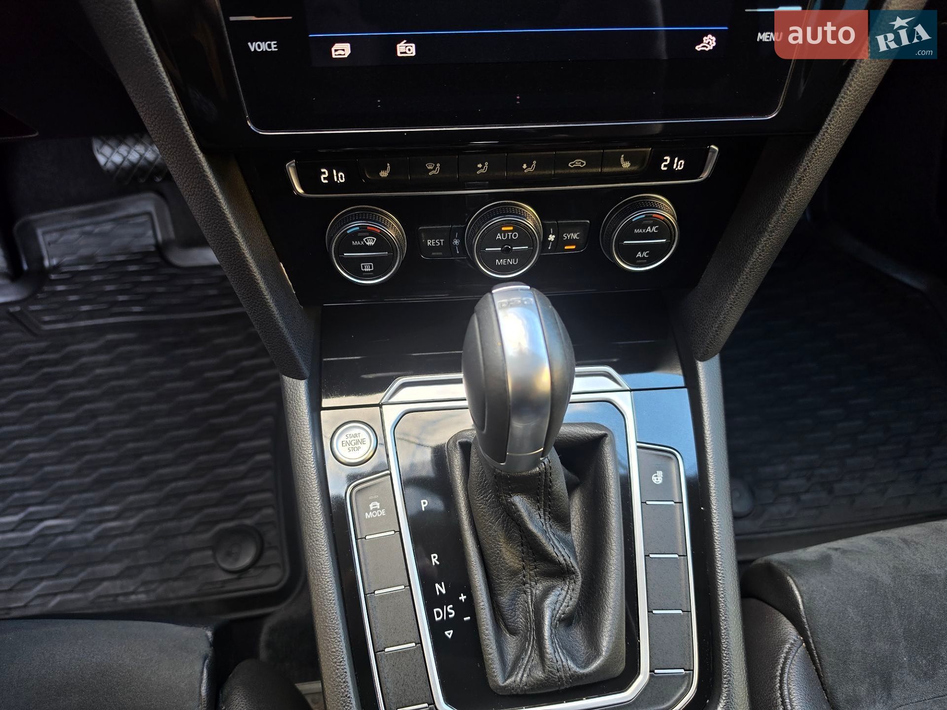 Volkswagen Passat 2018 VIN WVWZZZ3CZKE021404 фото оголошення 13 з 34