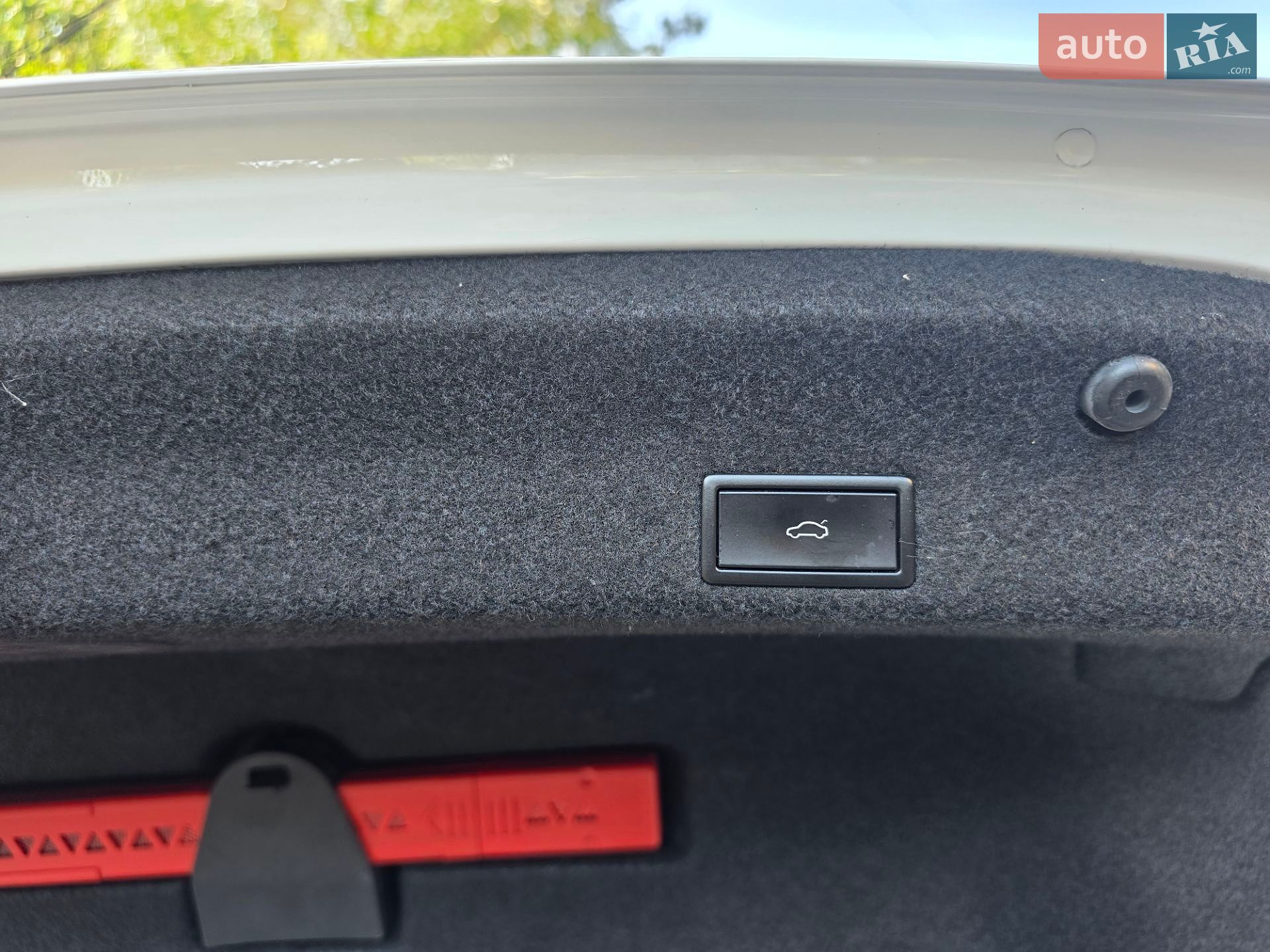 Volkswagen Passat 2018 VIN WVWZZZ3CZKE021404 фото оголошення 23 з 34