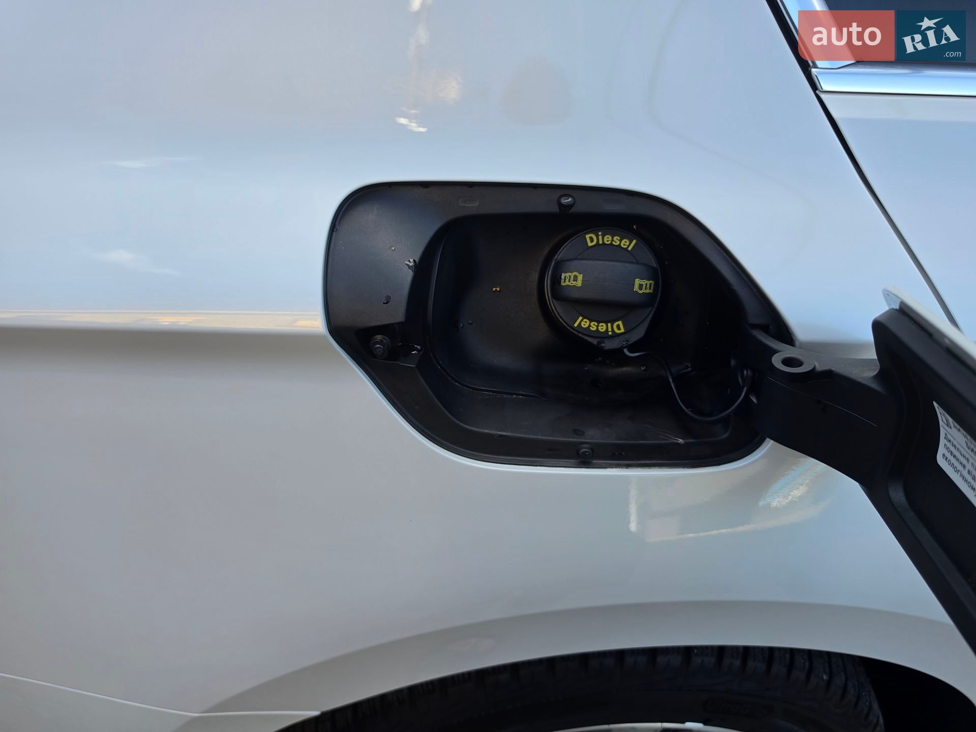 Volkswagen Passat 2018 VIN WVWZZZ3CZKE021404 фото оголошення 25 з 34