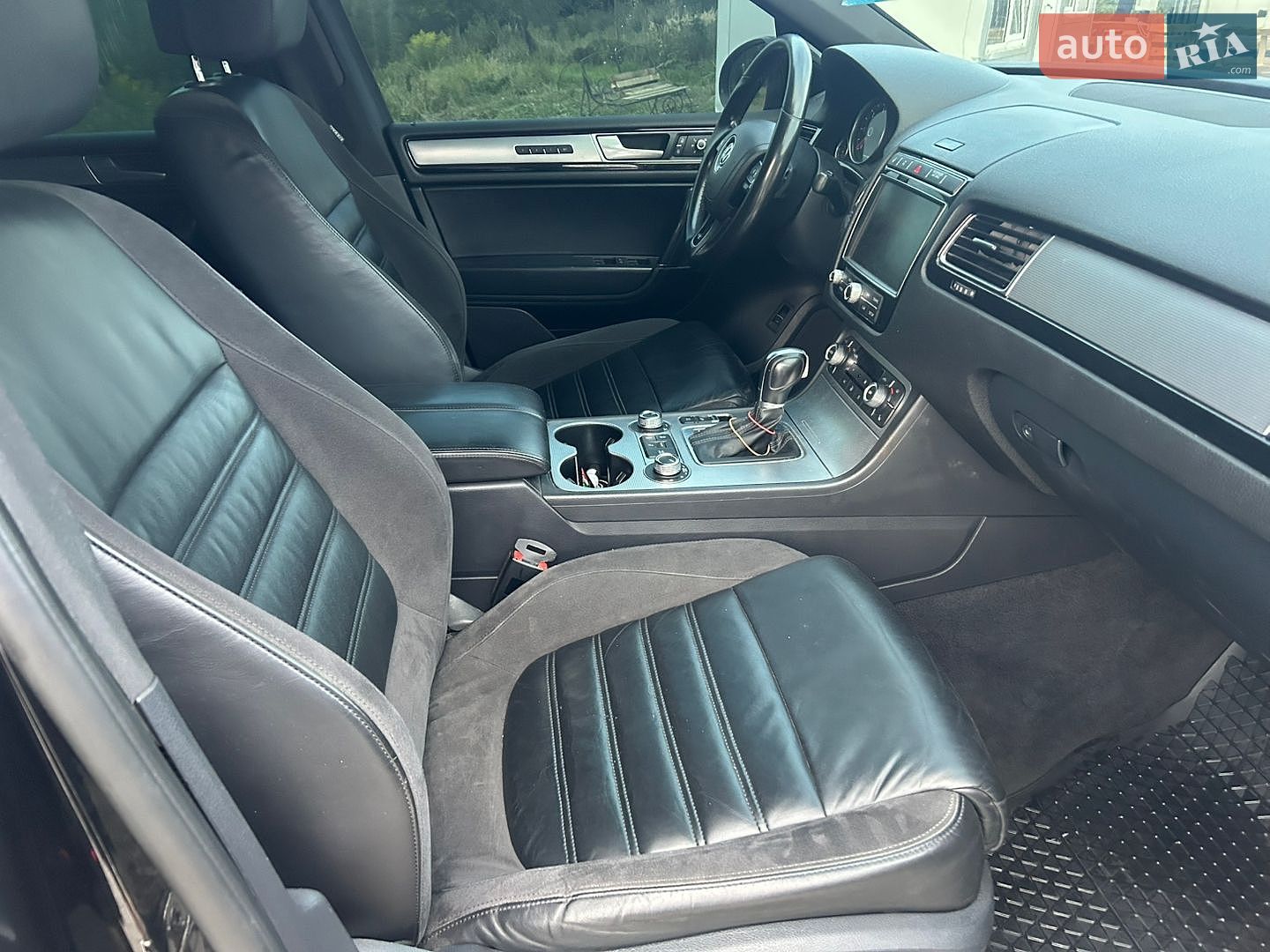 Volkswagen Touareg 2016 VIN WVGZZZ7PZHD005889 фото оголошення 10 з 21