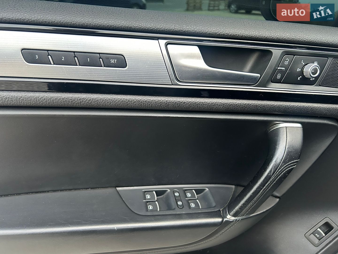 Volkswagen Touareg 2016 VIN WVGZZZ7PZHD005889 фото оголошення 16 з 21