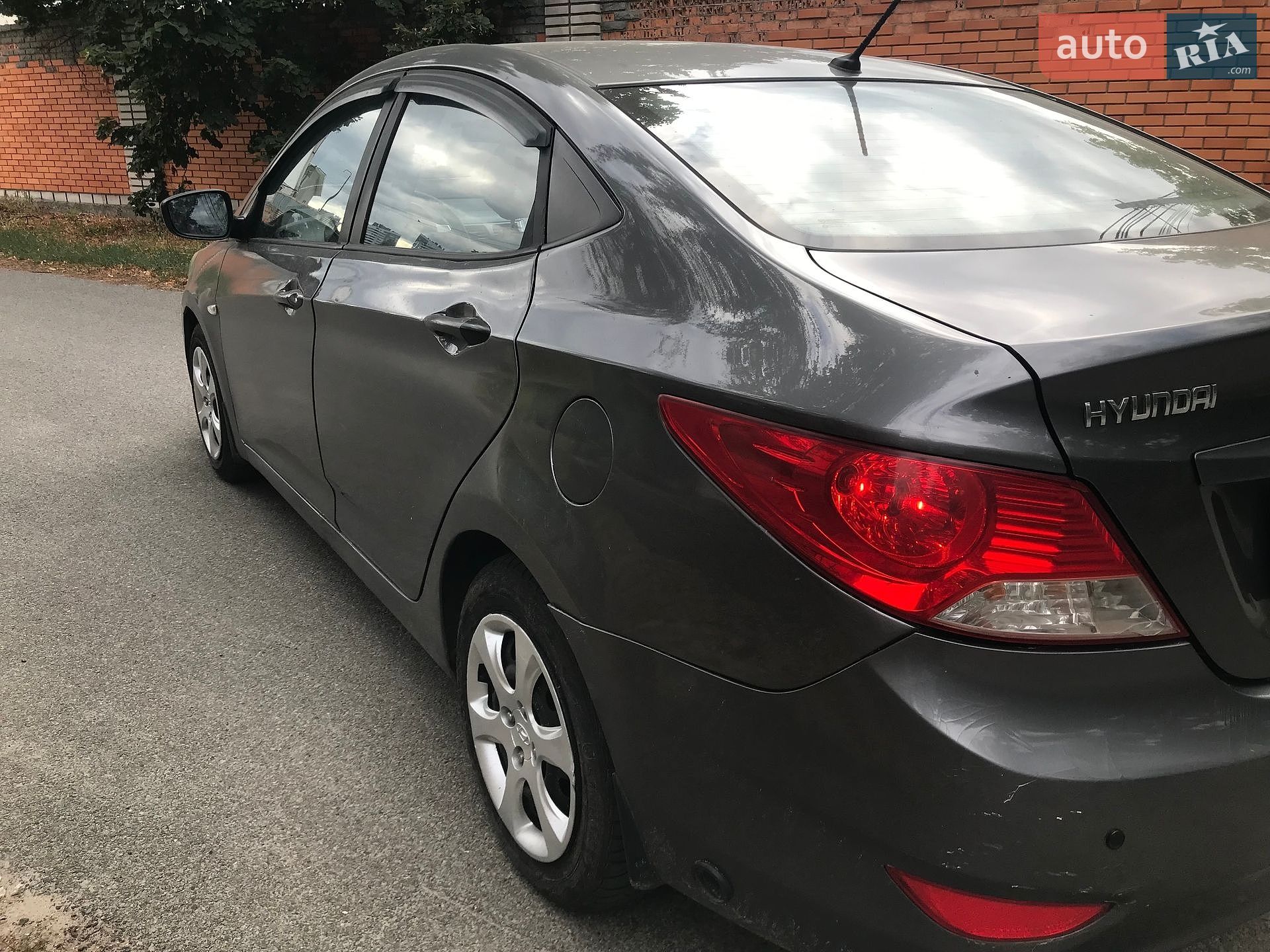 Hyundai Accent 2012 VIN Z94CB41ABER182708 фото оголошення 2 з 18