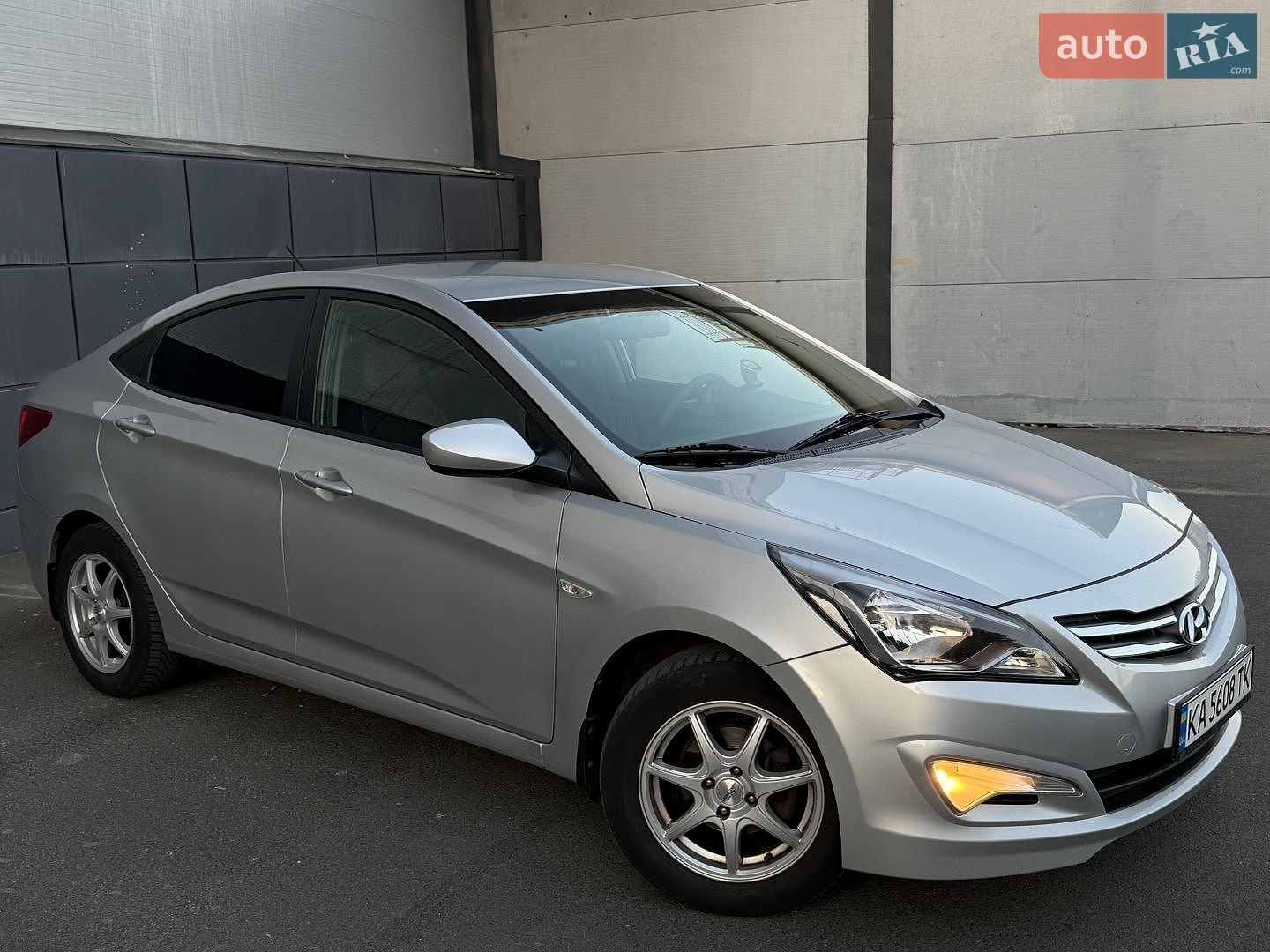 Hyundai Accent 2016 VIN Z94CT41CBHR564346 фото оголошення 4 з 21