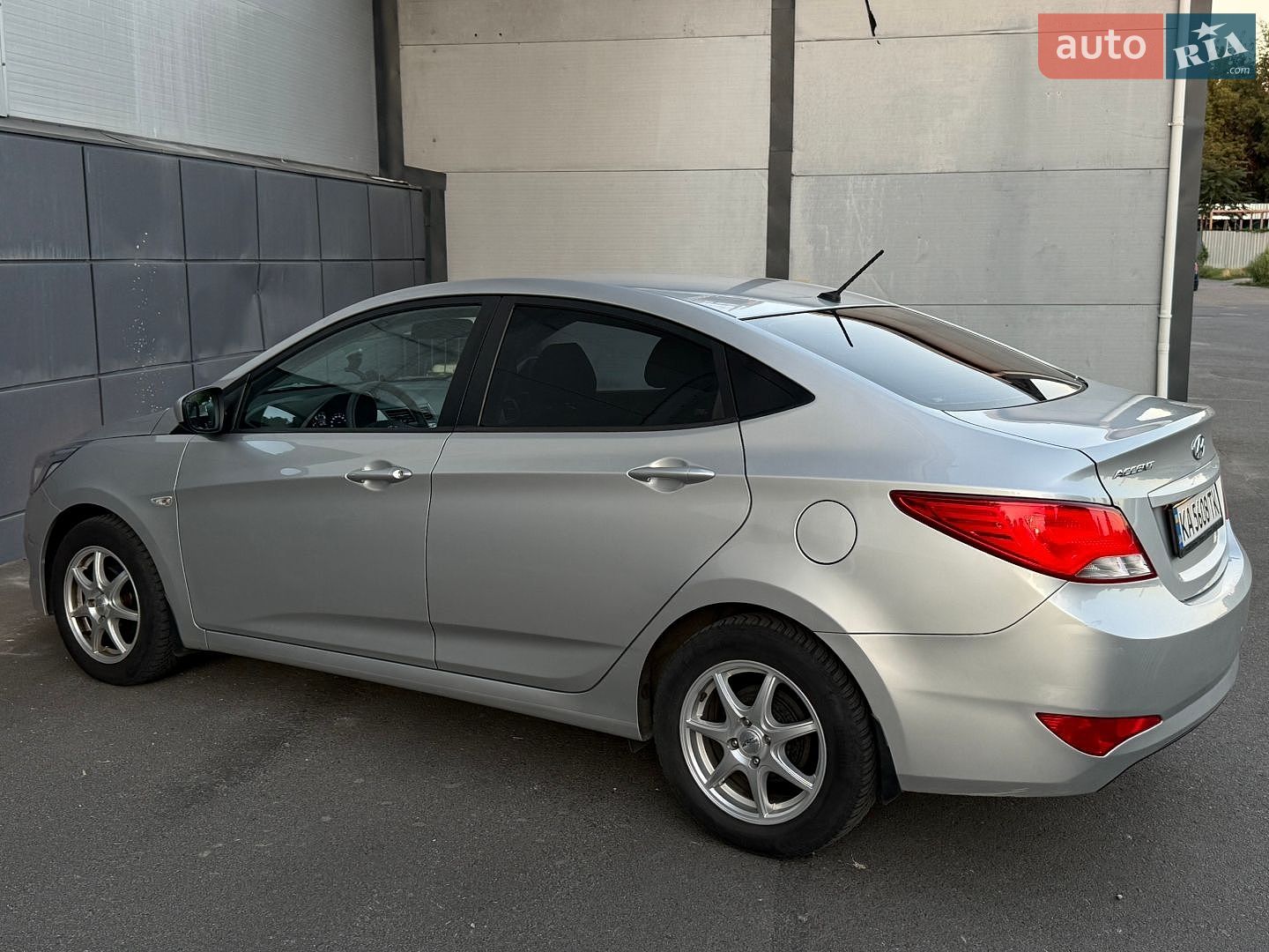 Hyundai Accent 2016 VIN Z94CT41CBHR564346 фото оголошення 8 з 21