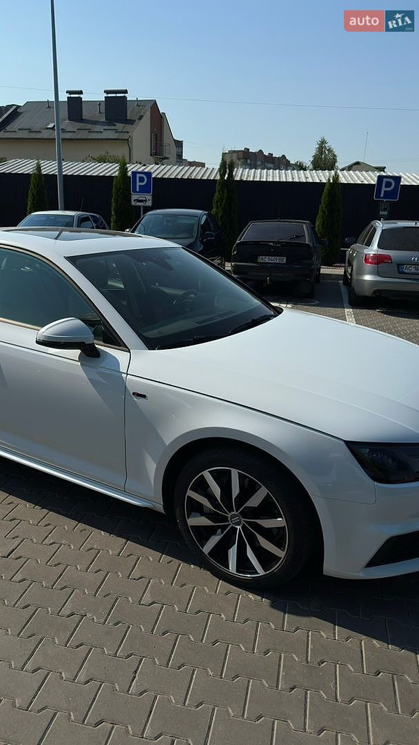 Audi A4 2018 VIN WAUDNAF41JA131191 фото оголошення 15 з 30