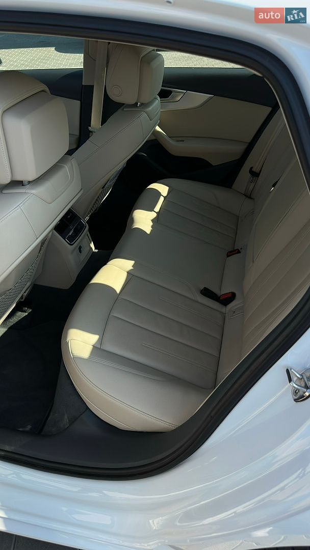 Audi A4 2018 VIN WAUDNAF41JA131191 фото оголошення 20 з 30