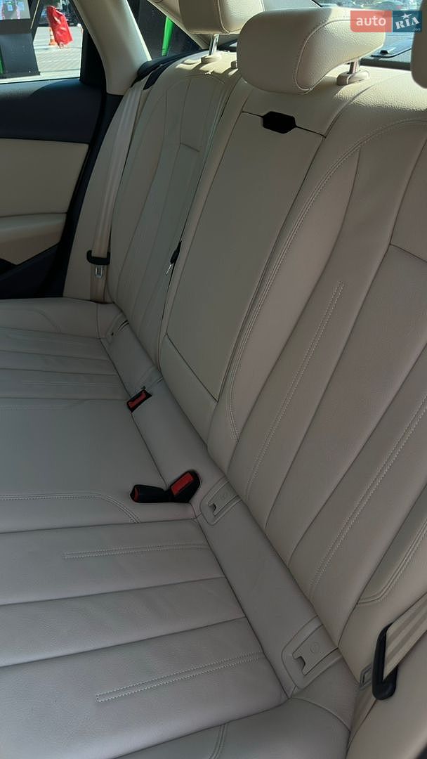 Audi A4 2018 VIN WAUDNAF41JA131191 фото оголошення 23 з 30