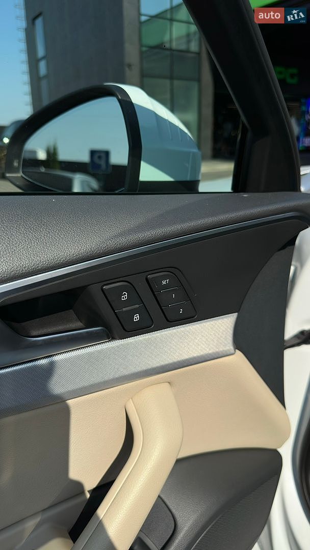 Audi A4 2018 VIN WAUDNAF41JA131191 фото оголошення 25 з 30