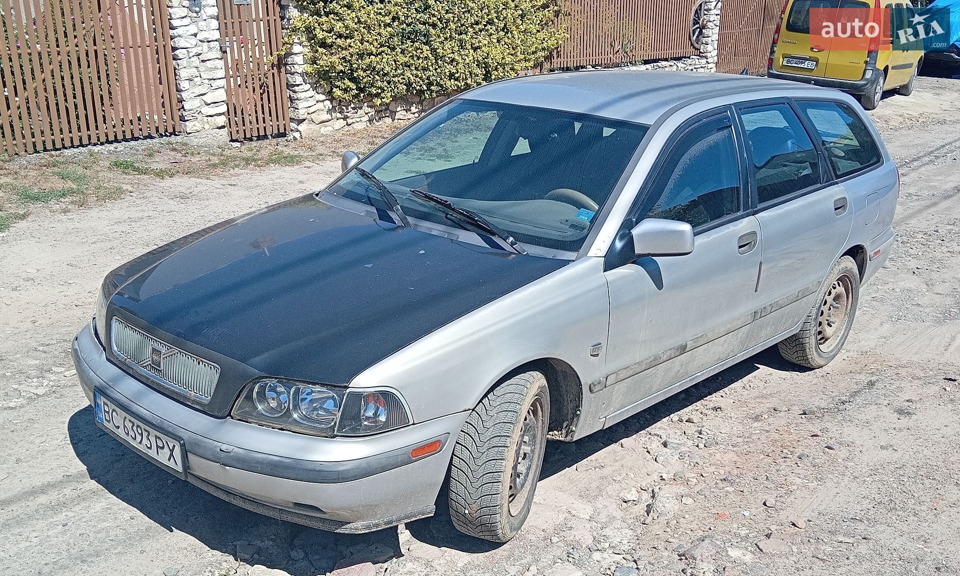 Volvo V40 1998 VIN YV1VW7113WF253644 фото оголошення 2 з 16