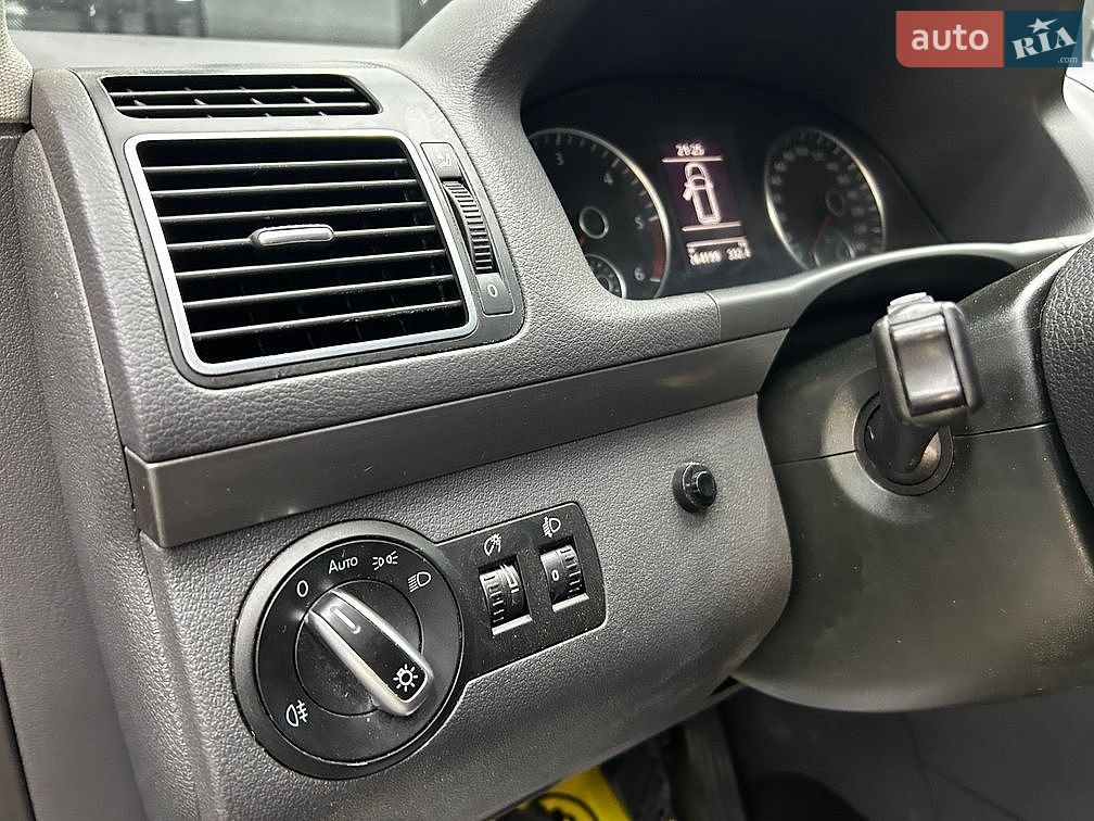 Volkswagen Touran 2011 VIN WVGZZZ1TZCW041158 фото оголошення 15 з 24