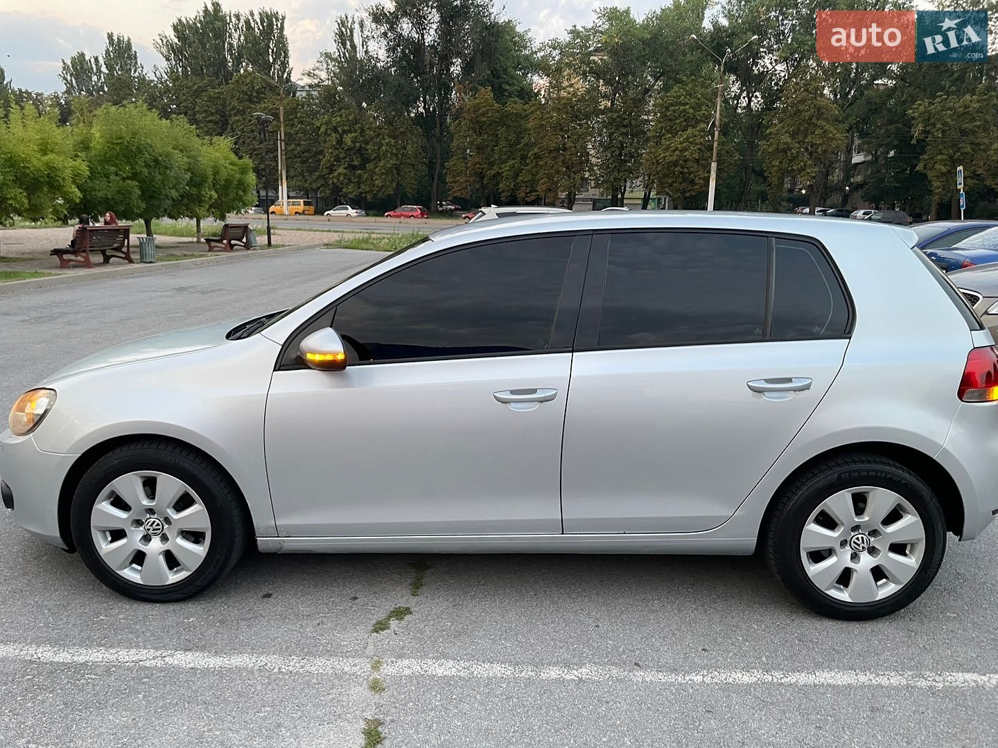 Volkswagen Golf 2010 VIN WVWZZZ1KZAW320500 фото оголошення 3 з 13