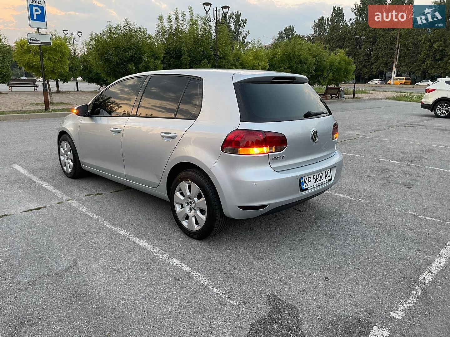 Volkswagen Golf 2010 VIN WVWZZZ1KZAW320500 фото оголошення 4 з 13