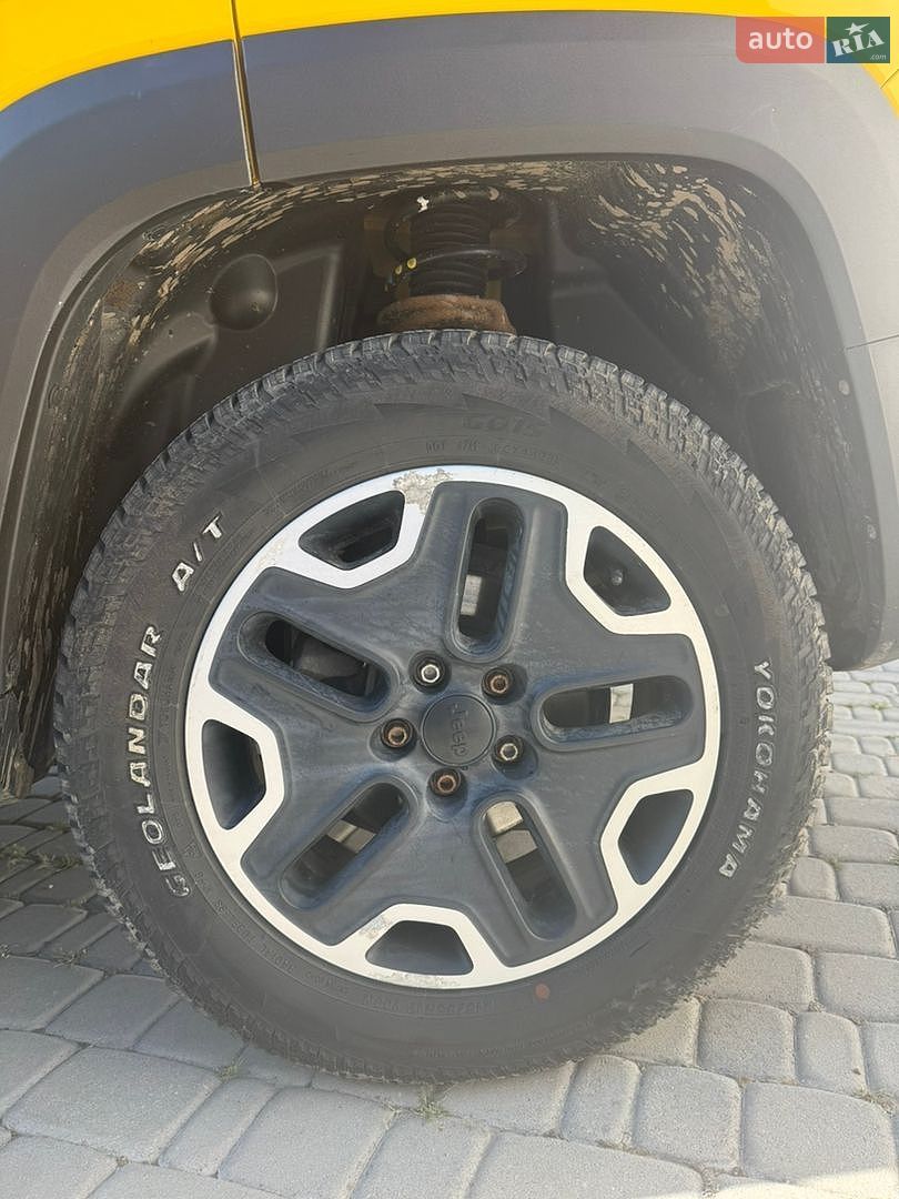 Jeep Renegade 2015 VIN ZACCJBCT0FPB54169 фото оголошення 12 з 34