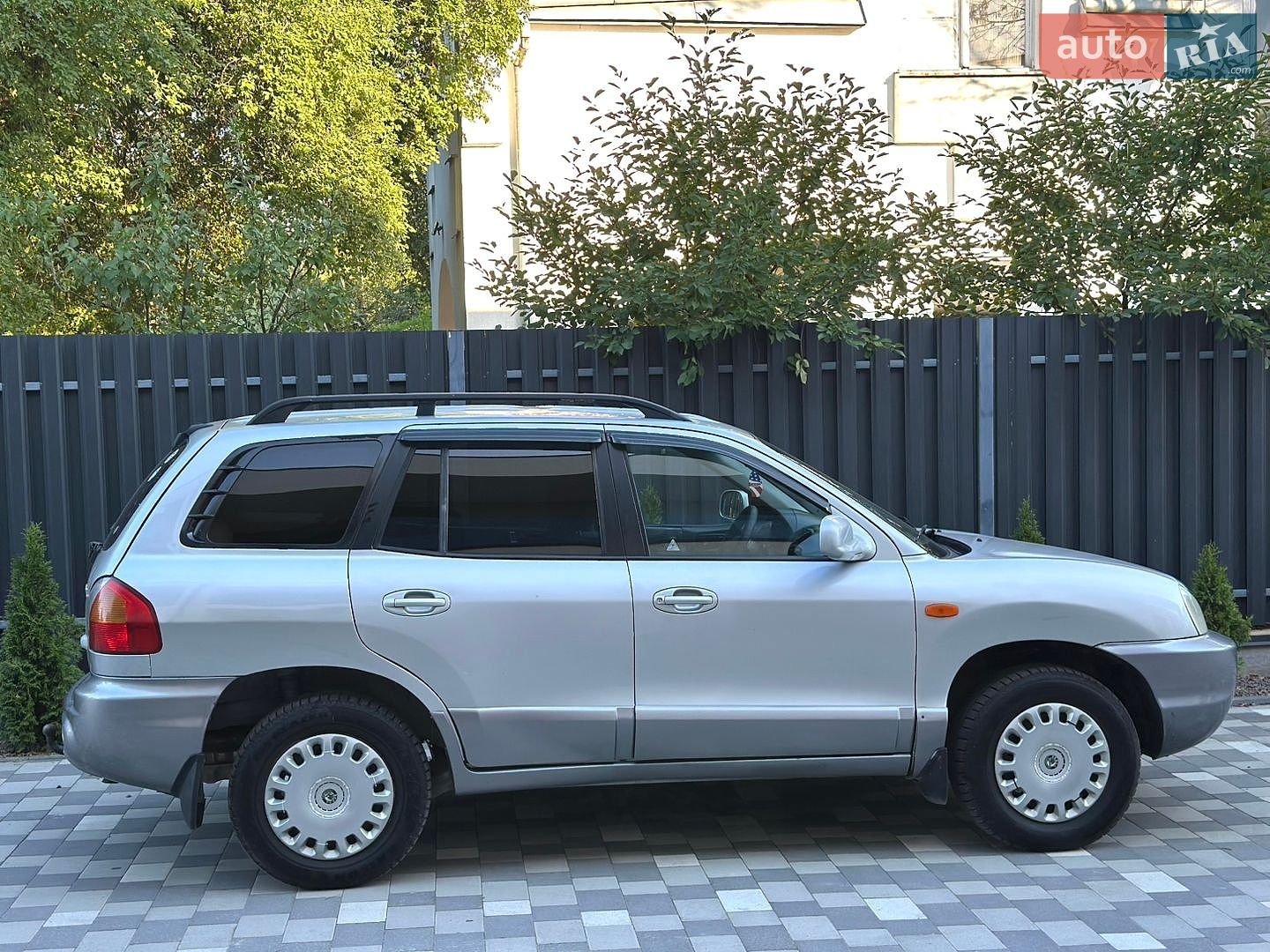 Hyundai Santa FE 2001 VIN KMHSC81AP1U029892 фото оголошення 2 з 37