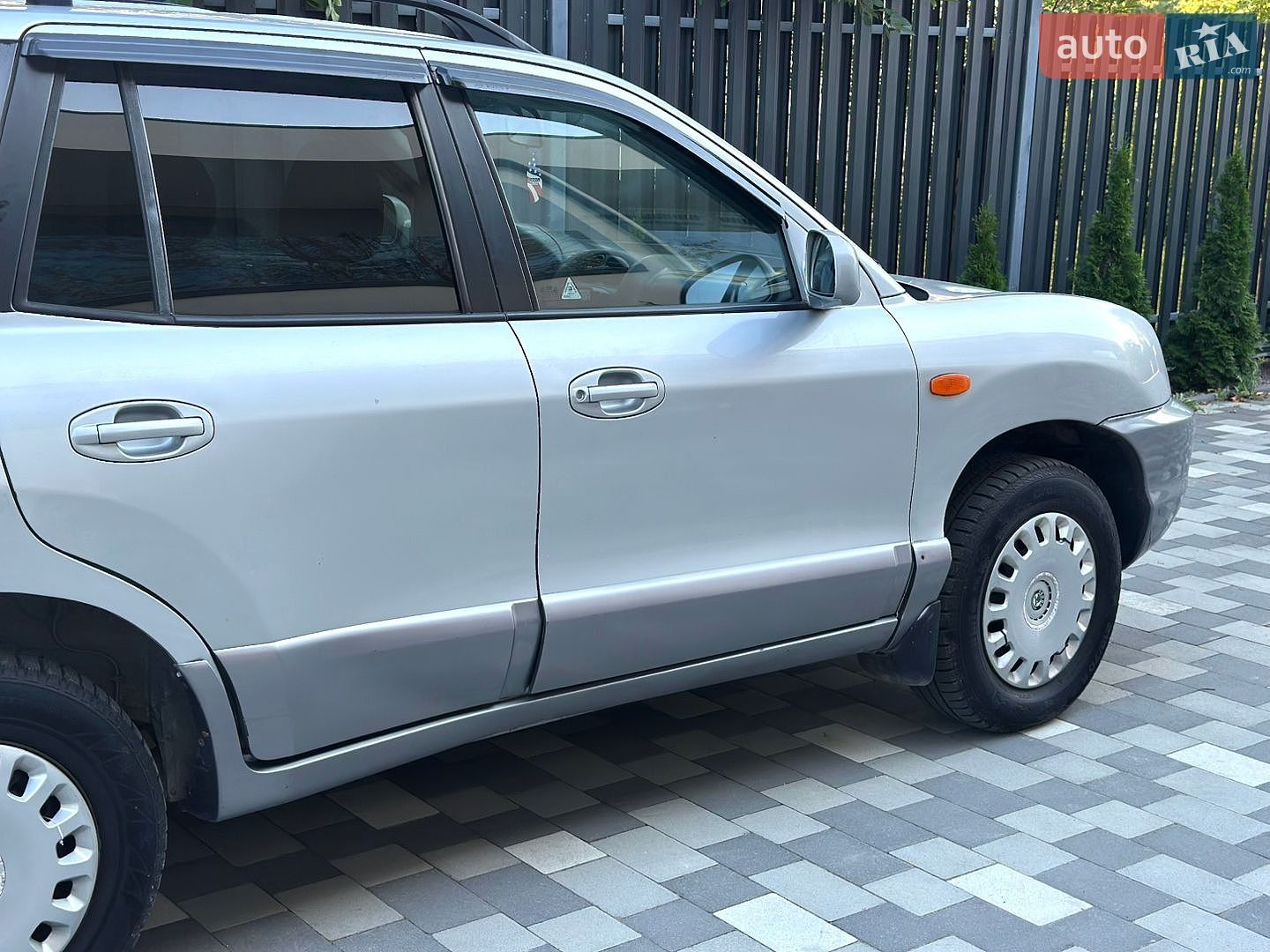 Hyundai Santa FE 2001 VIN KMHSC81AP1U029892 фото оголошення 4 з 37