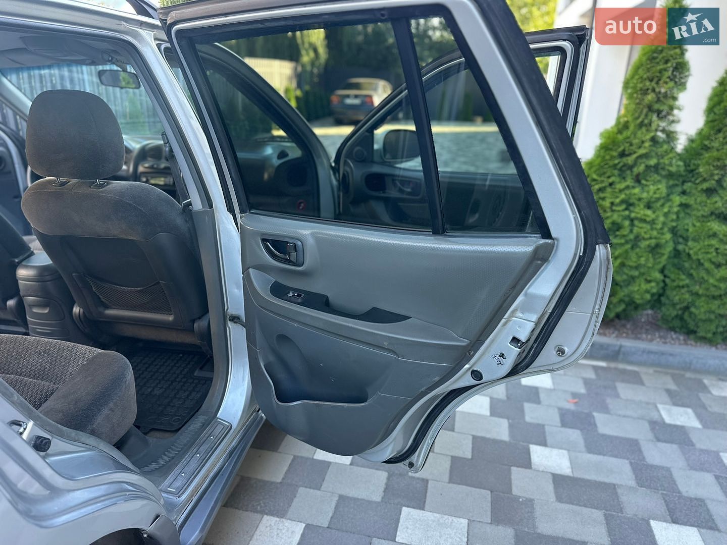 Hyundai Santa FE 2001 VIN KMHSC81AP1U029892 фото оголошення 29 з 37