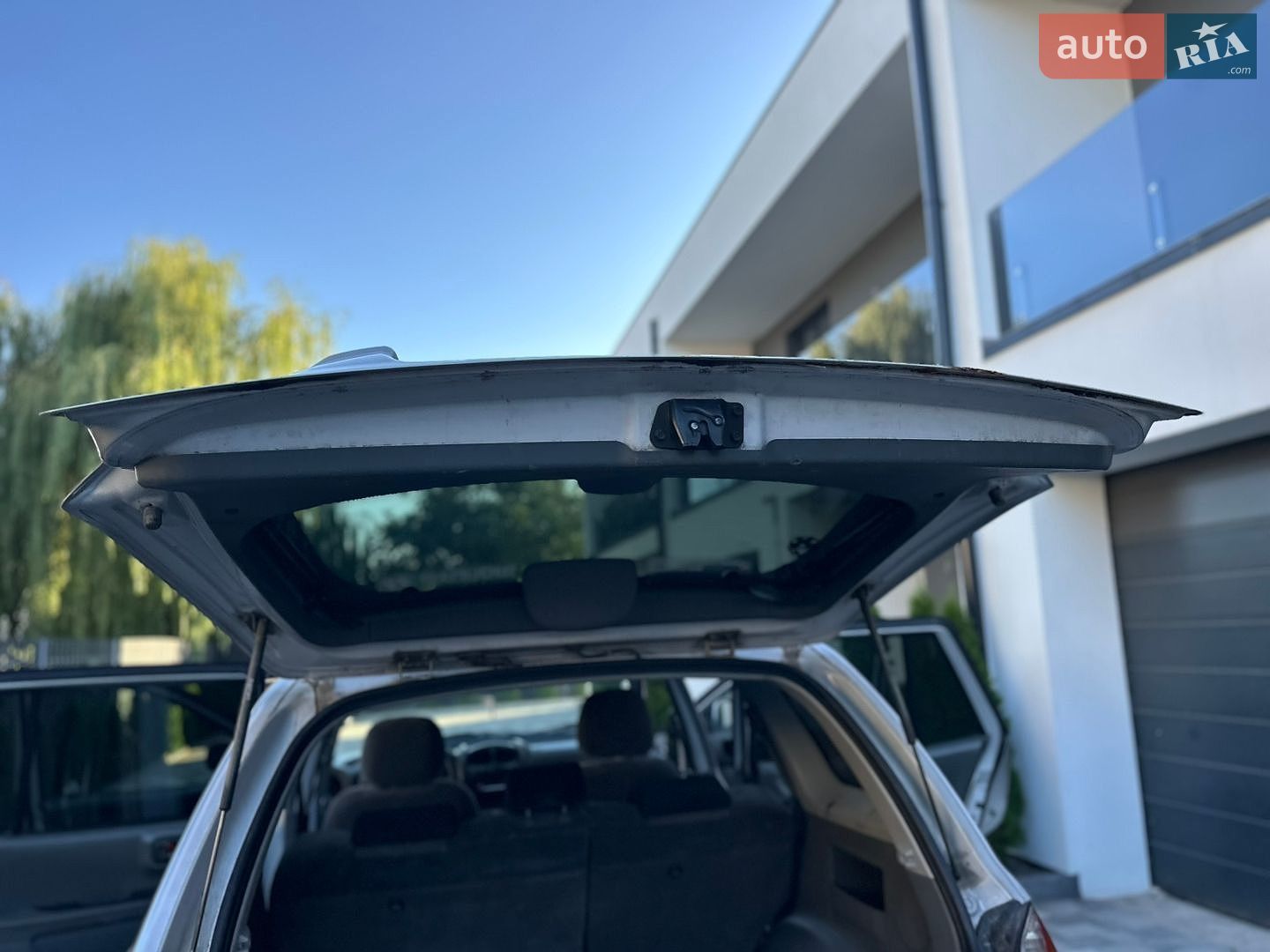 Hyundai Santa FE 2001 VIN KMHSC81AP1U029892 фото оголошення 15 з 37
