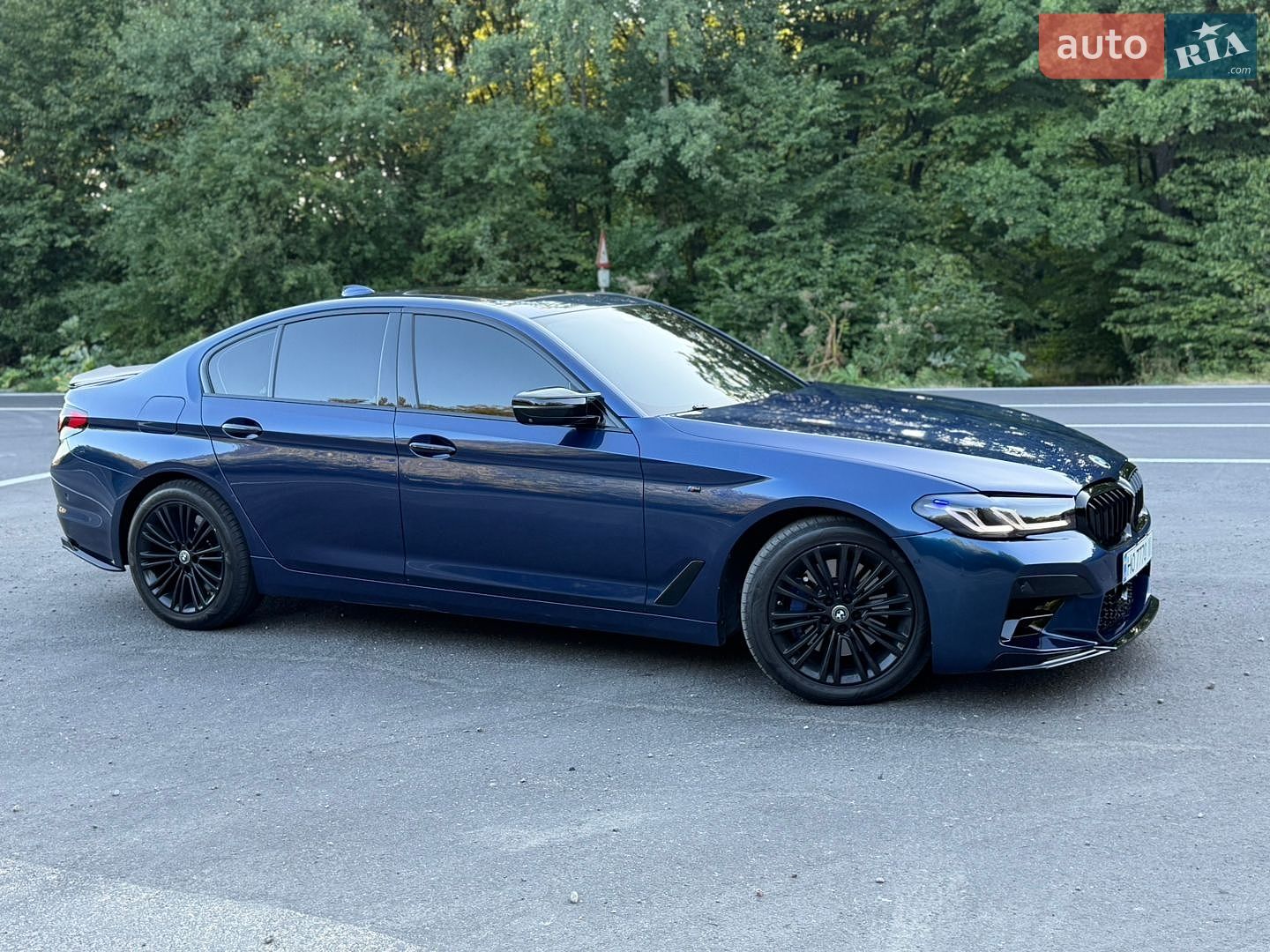 BMW 5 Series 2017 VIN WBAJE7C50JWC56319 фото оголошення 9 з 38