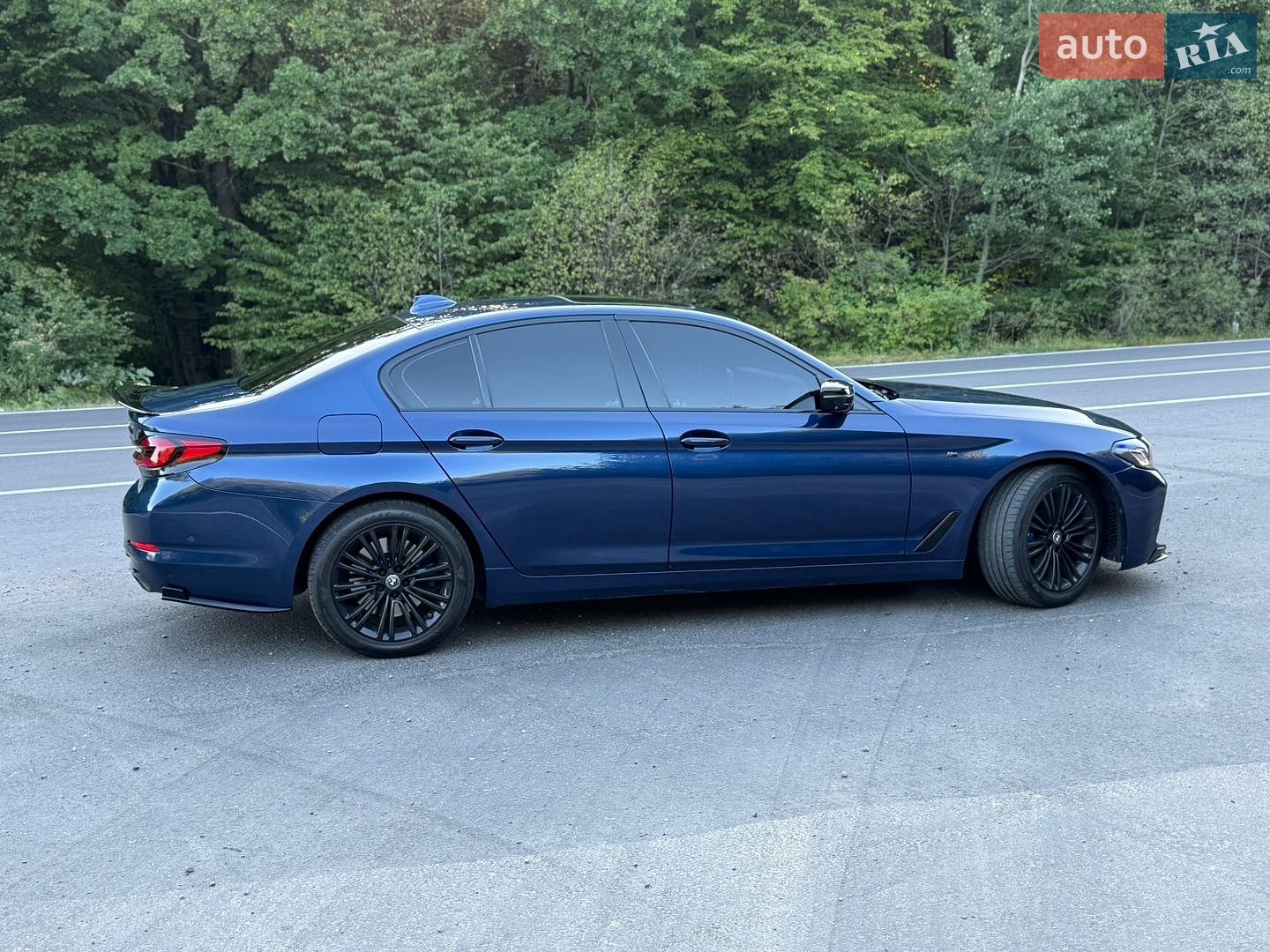 BMW 5 Series 2017 VIN WBAJE7C50JWC56319 фото оголошення 11 з 38