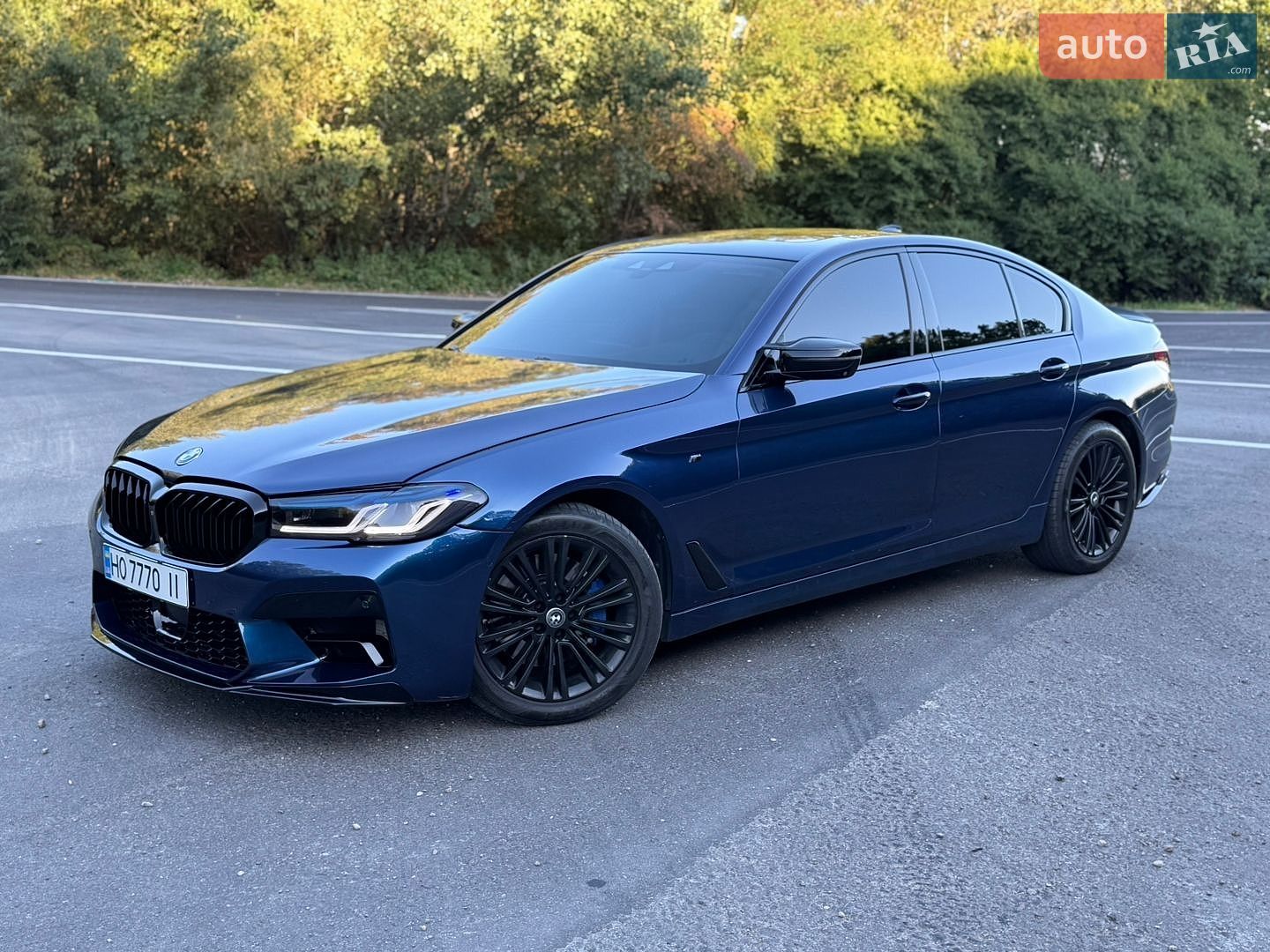 BMW 5 Series 2017 VIN WBAJE7C50JWC56319 фото оголошення 3 з 38