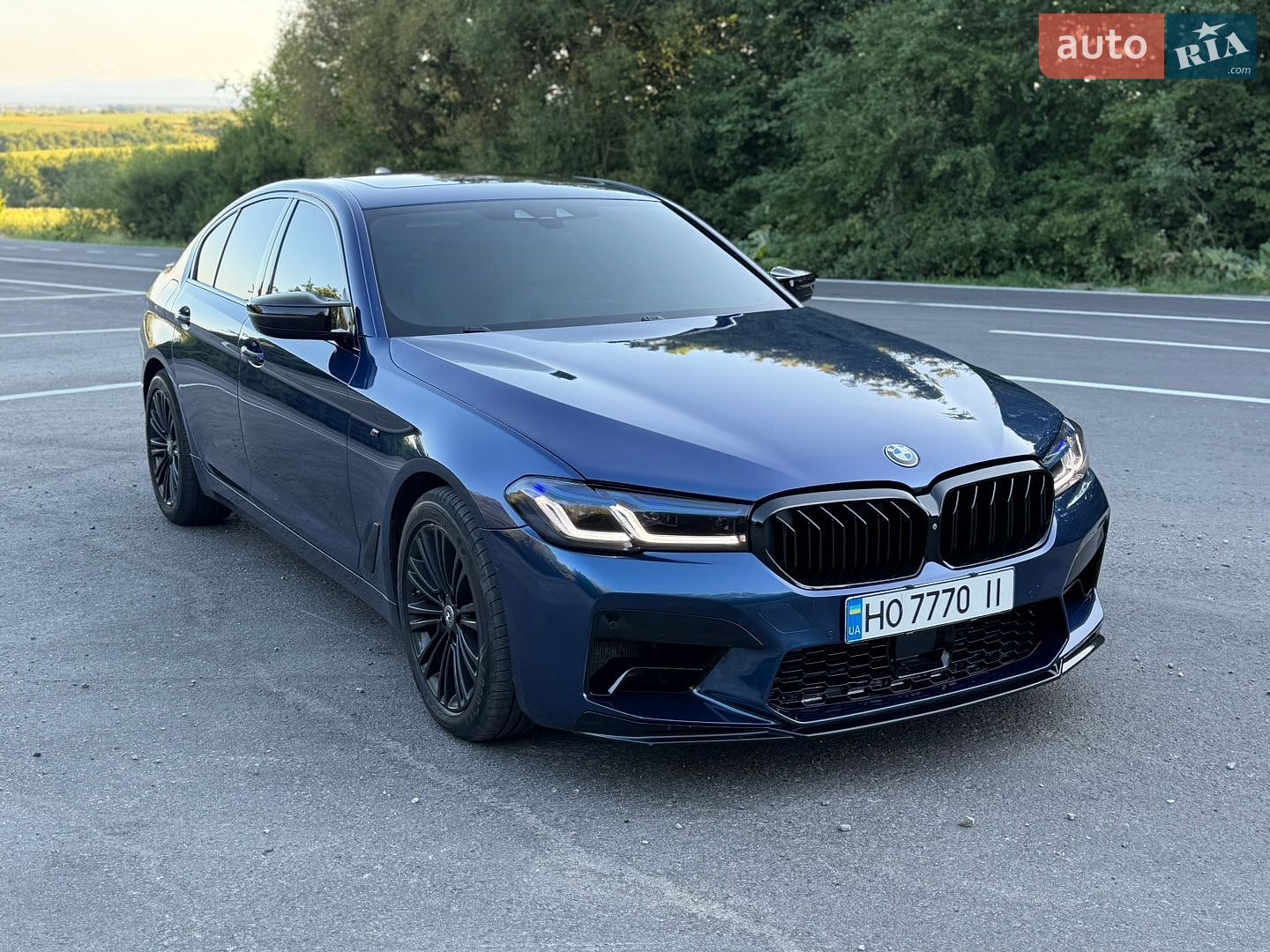 BMW 5 Series 2017 VIN WBAJE7C50JWC56319 фото оголошення 4 з 38