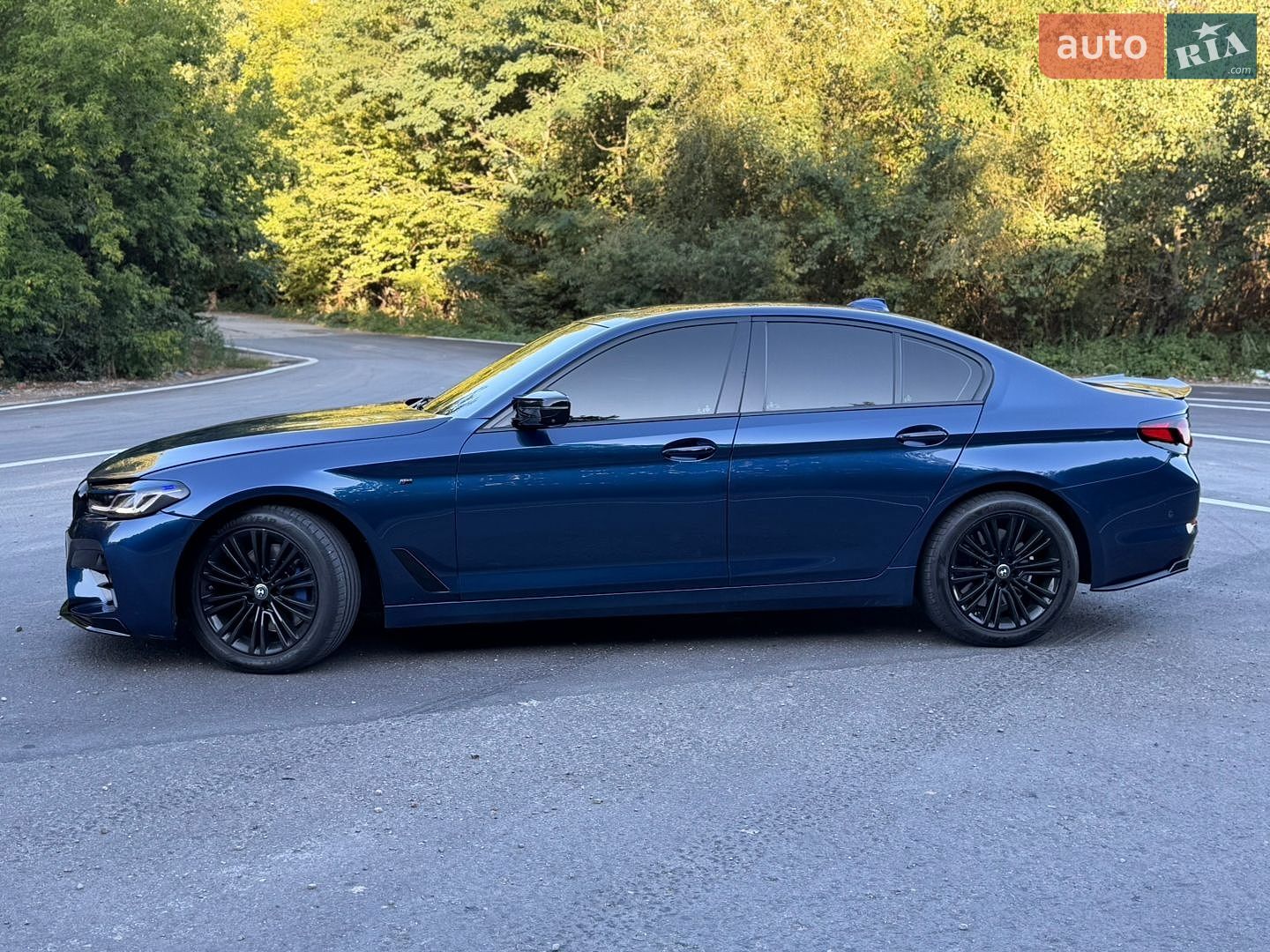 BMW 5 Series 2017 VIN WBAJE7C50JWC56319 фото оголошення 14 з 38