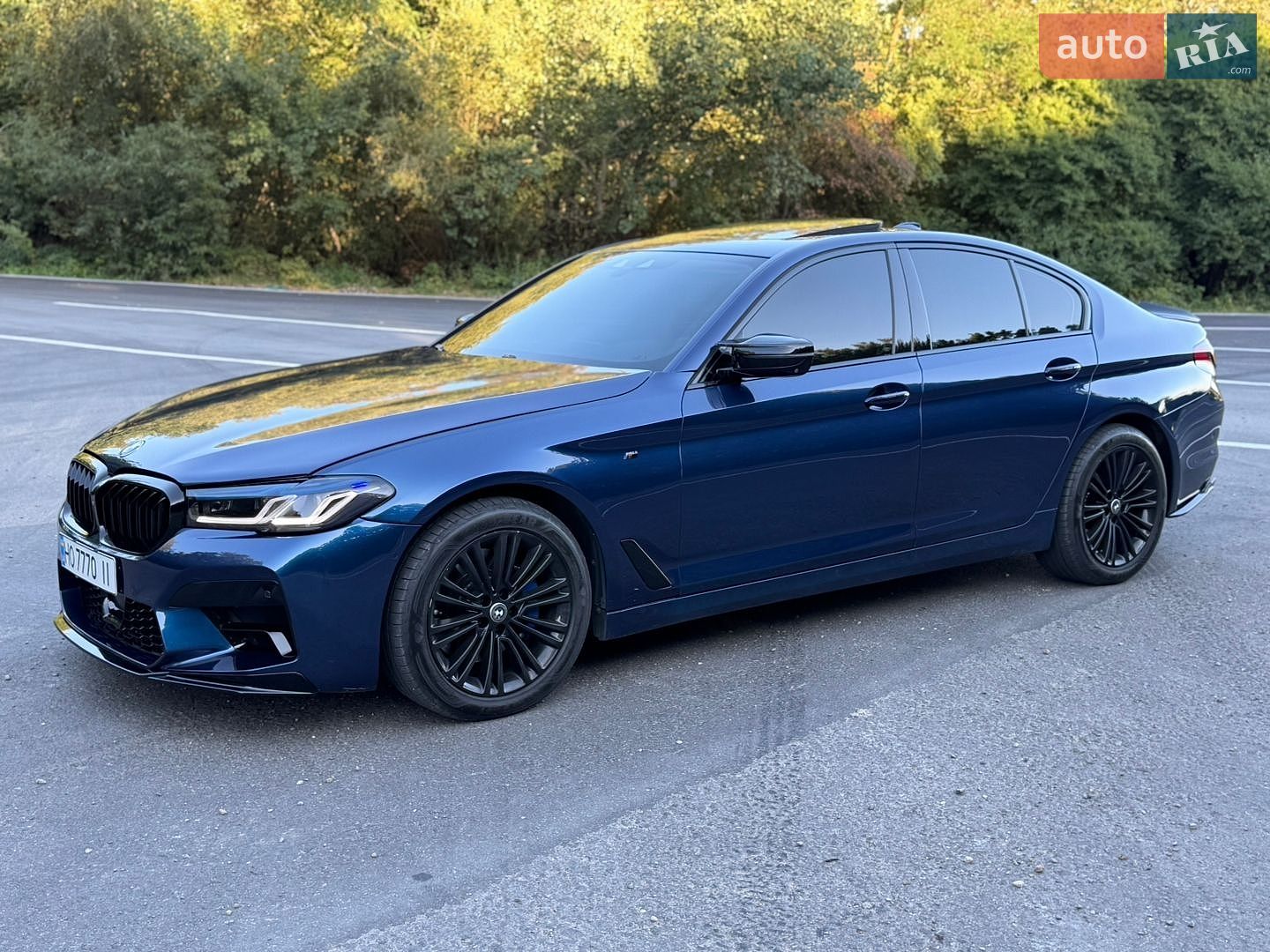 BMW 5 Series 2017 VIN WBAJE7C50JWC56319 фото оголошення 7 з 38