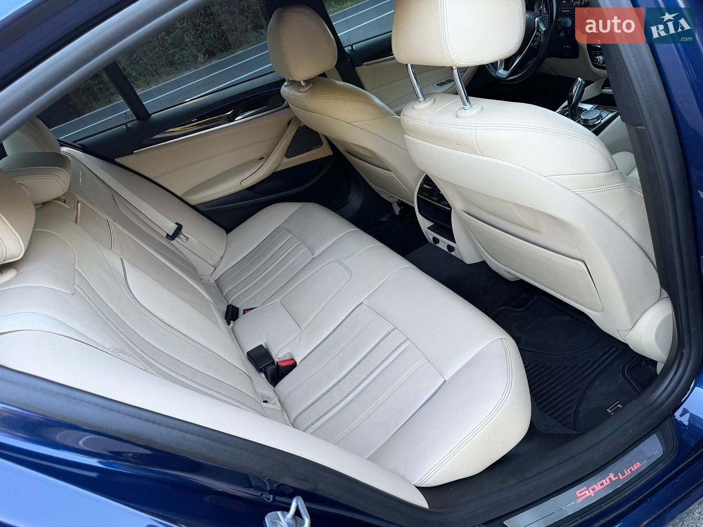 BMW 5 Series 2017 VIN WBAJE7C50JWC56319 фото оголошення 32 з 38