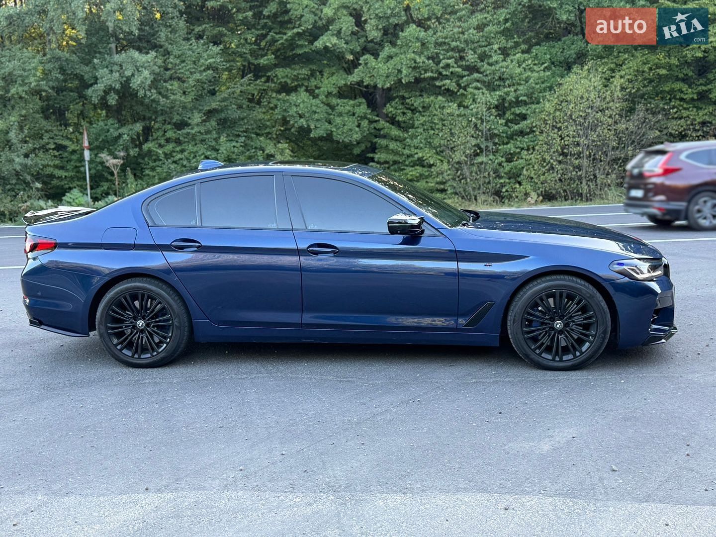 BMW 5 Series 2017 VIN WBAJE7C50JWC56319 фото оголошення 16 з 38