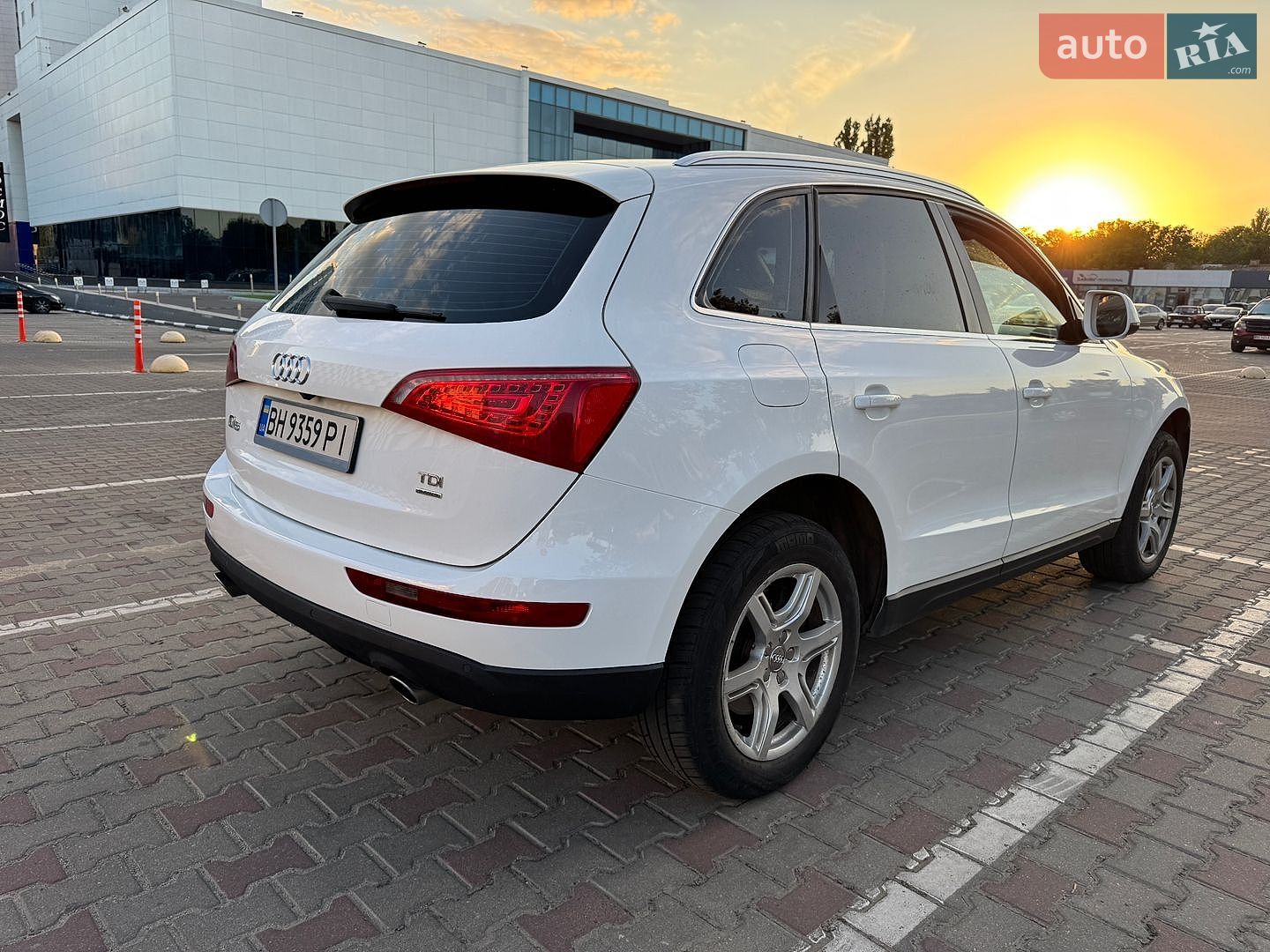 Audi Q5 2010 VIN WAUZZZ8R2BA020149 фото оголошення 10 з 35
