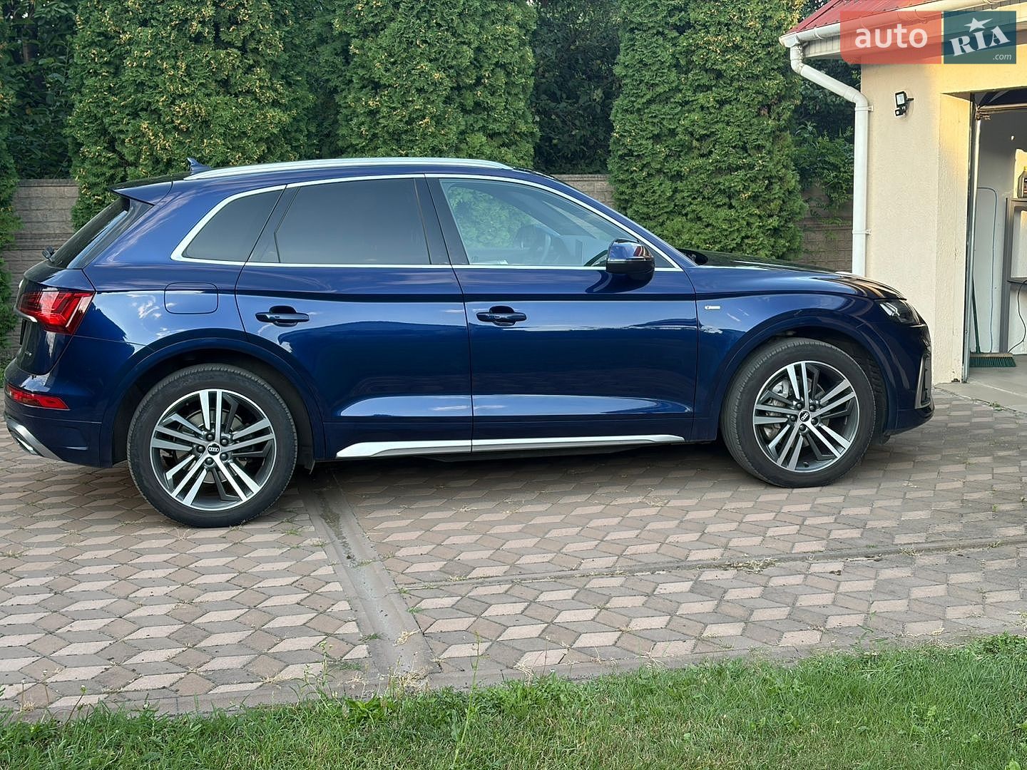 Audi Q5 2021 VIN WAUZZZFYXM2089355 фото оголошення 6 з 12