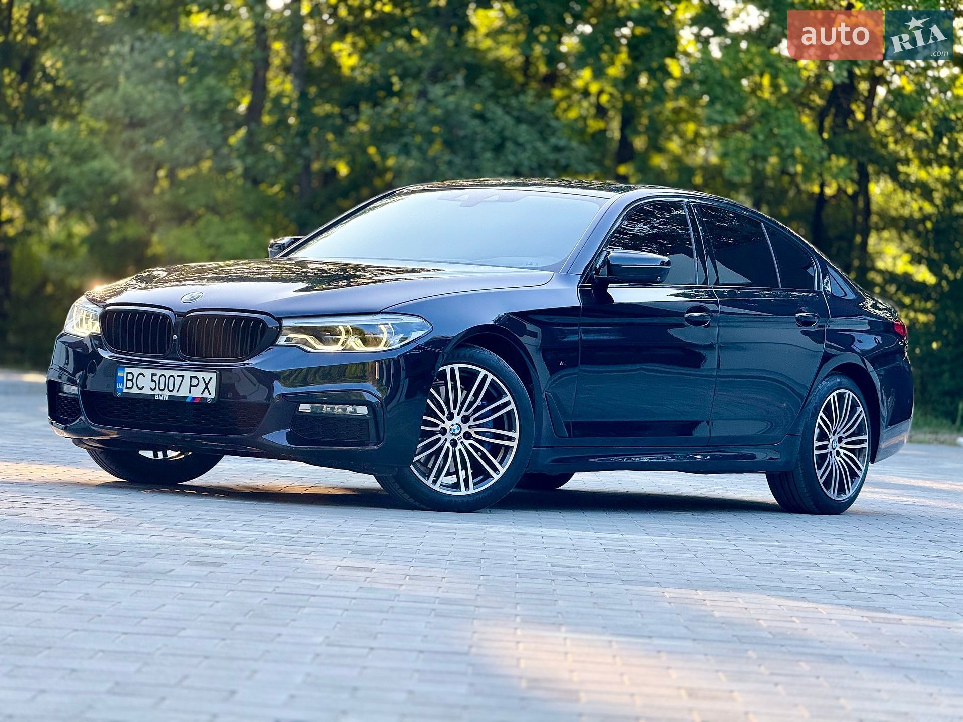 BMW 5 Series 2017 VIN WBAJA7C37HG905044 фото оголошення 4 з 122